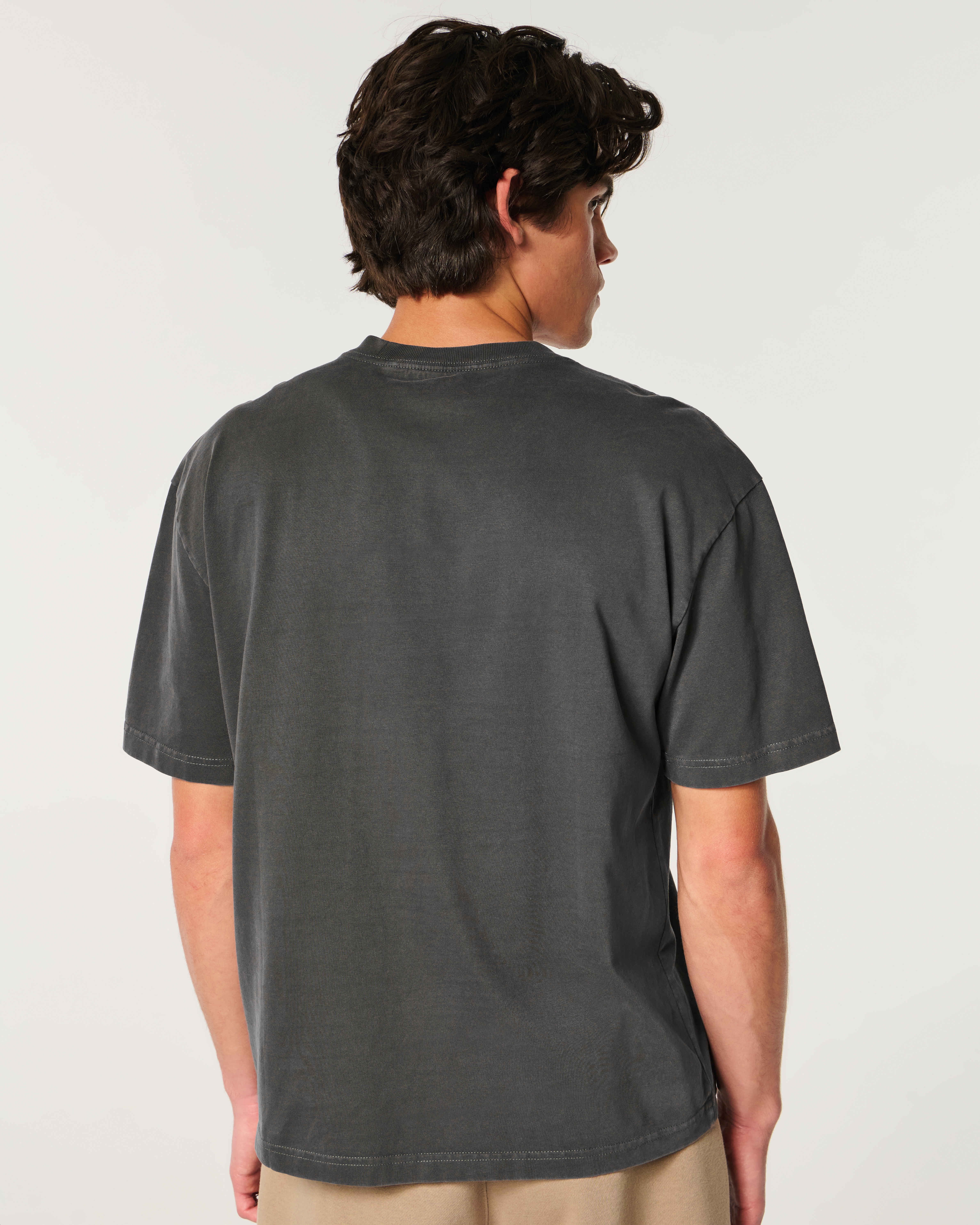 Мужские футболки Hollister Boxy Heavyweight Logo Graphic Tee — фото 3