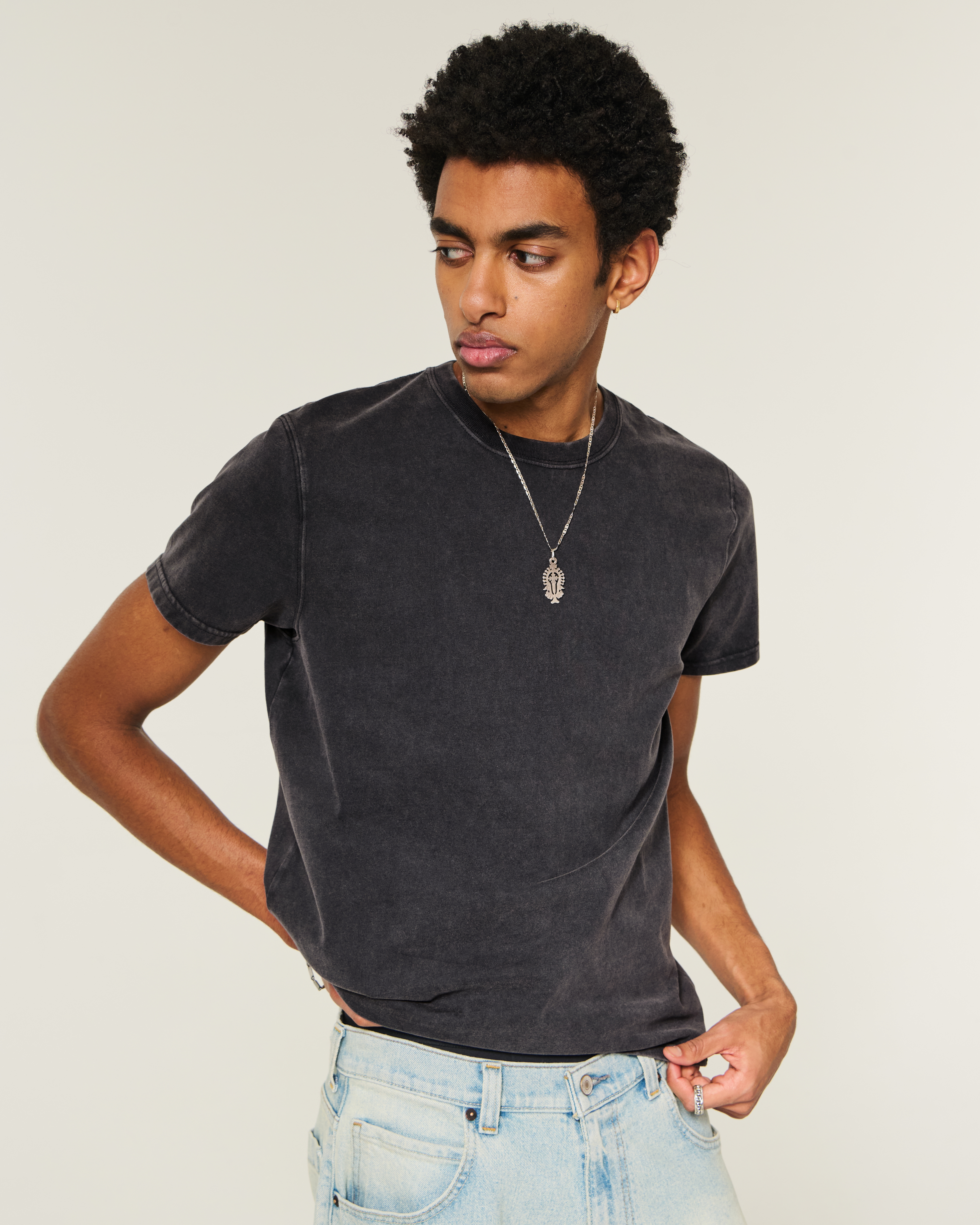 Мужские футболки Hollister Heavyweight Slim Crew T-Shirt — фото 2