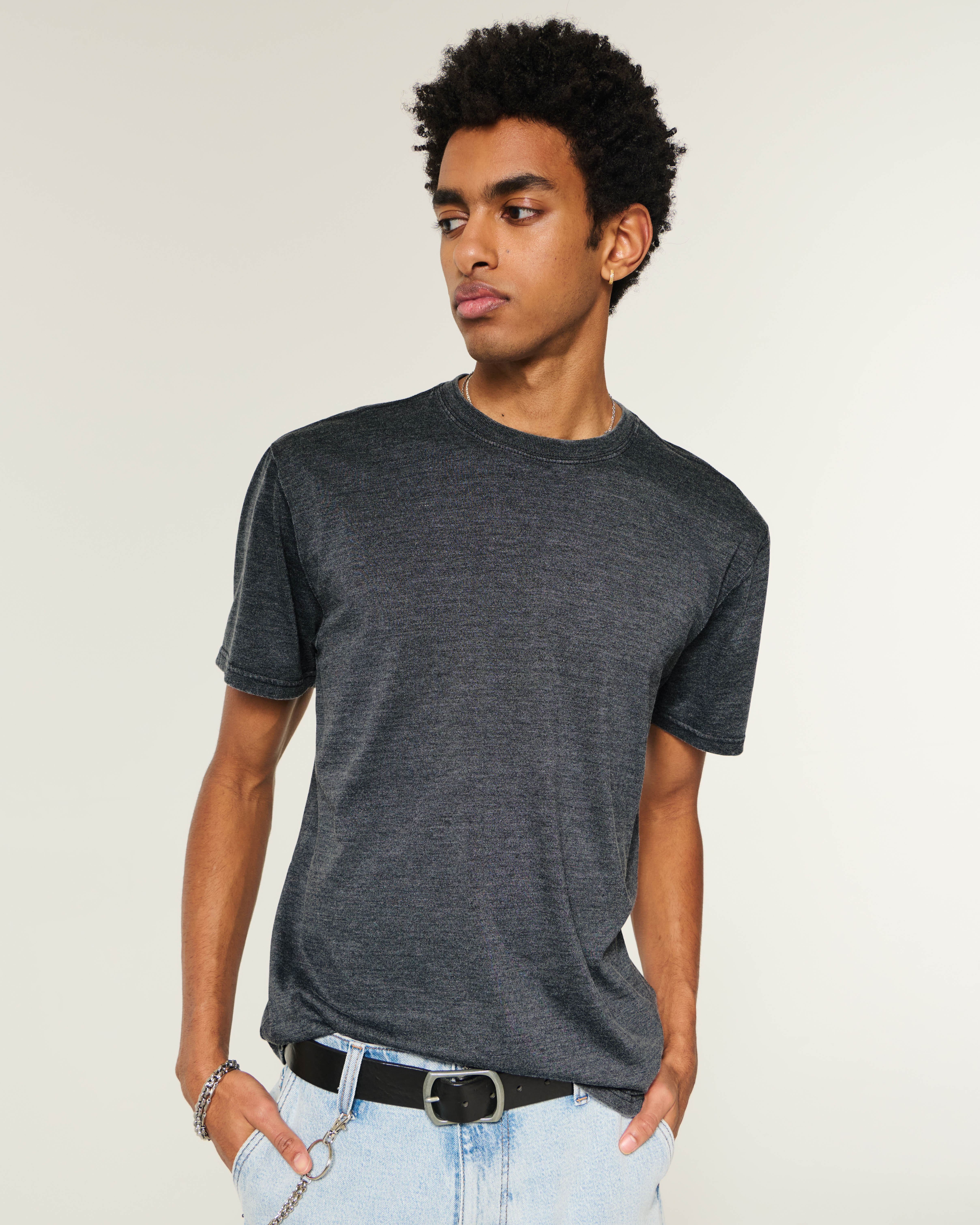 Мужские футболки Hollister Relaxed Washed Crew T-Shirt — фото 2