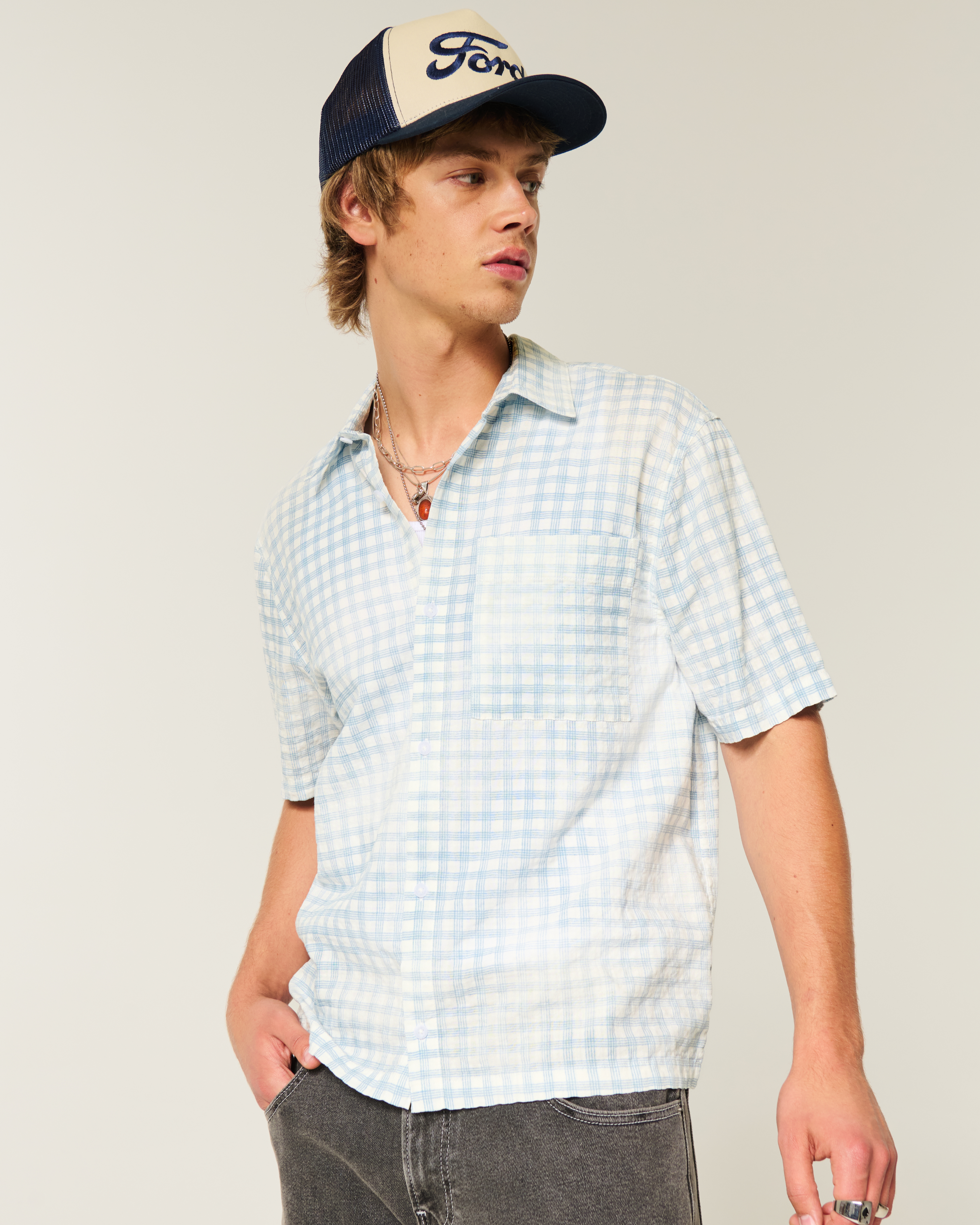 Мужские рубашки Hollister Boxy Short-Sleeve Pocket Shirt — фото 2