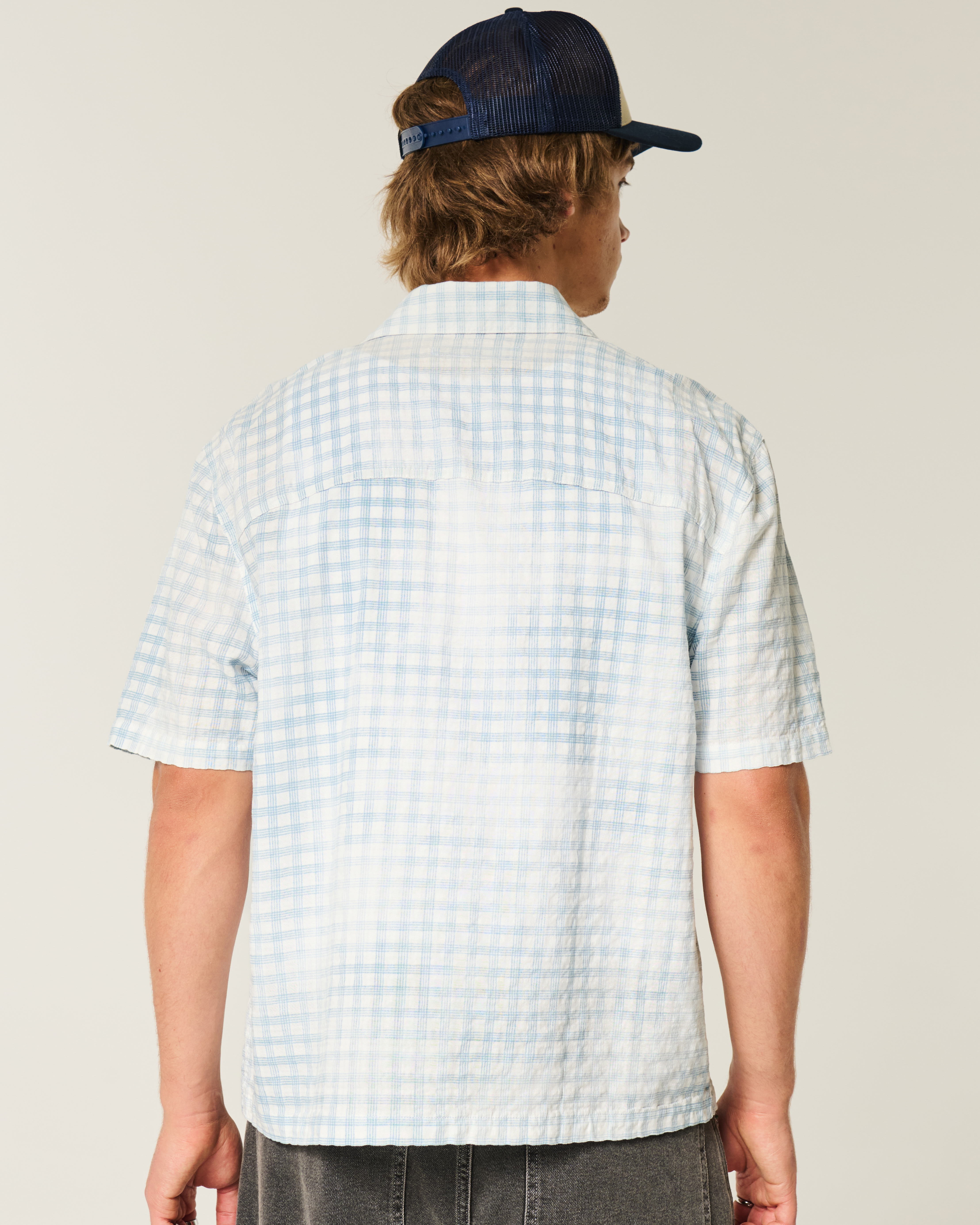 Мужские рубашки Hollister Boxy Short-Sleeve Pocket Shirt — фото 3