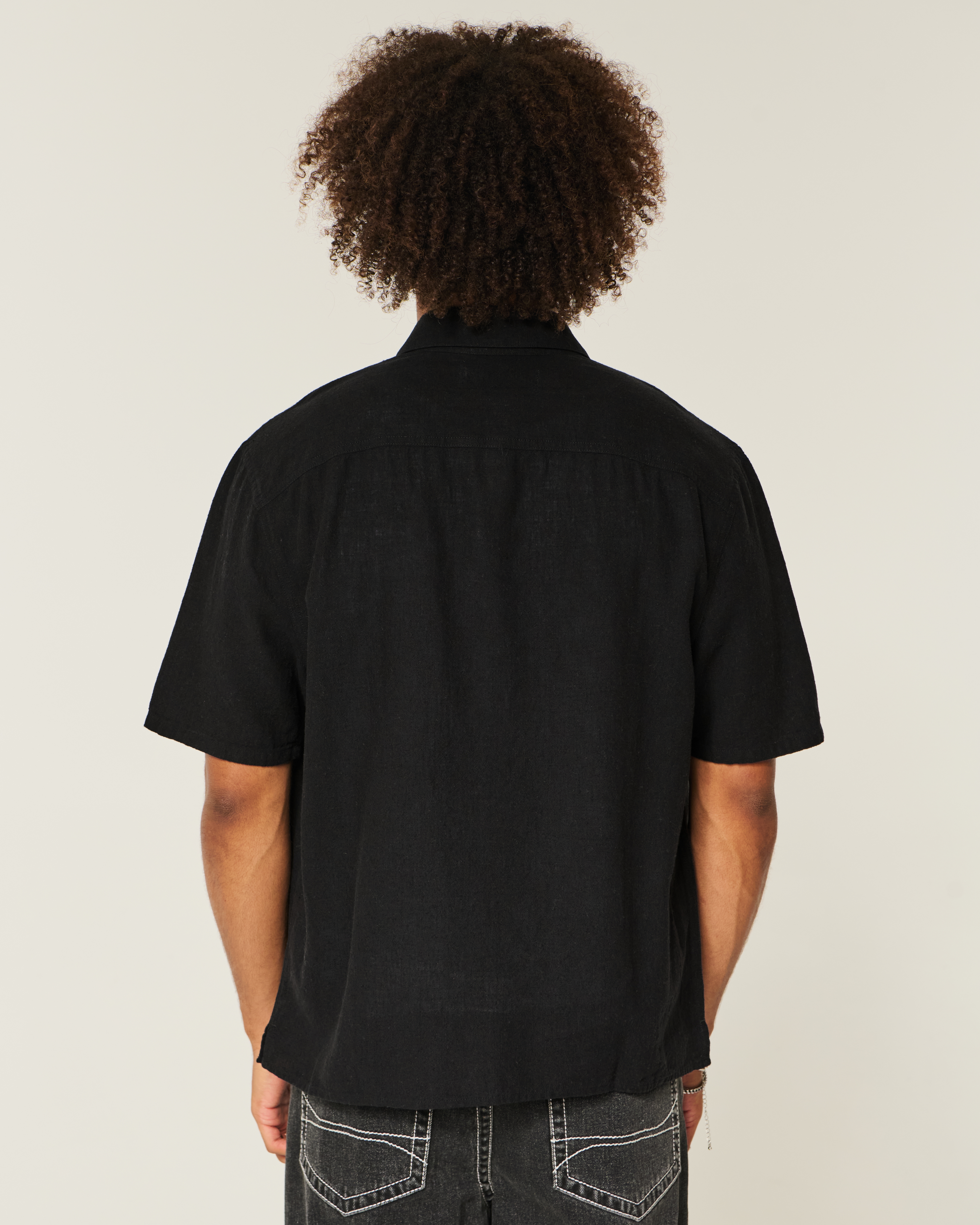 Мужские рубашки Hollister Boxy Linen-Blend Short-Sleeve San Diego Graphic Shirt — фото 3