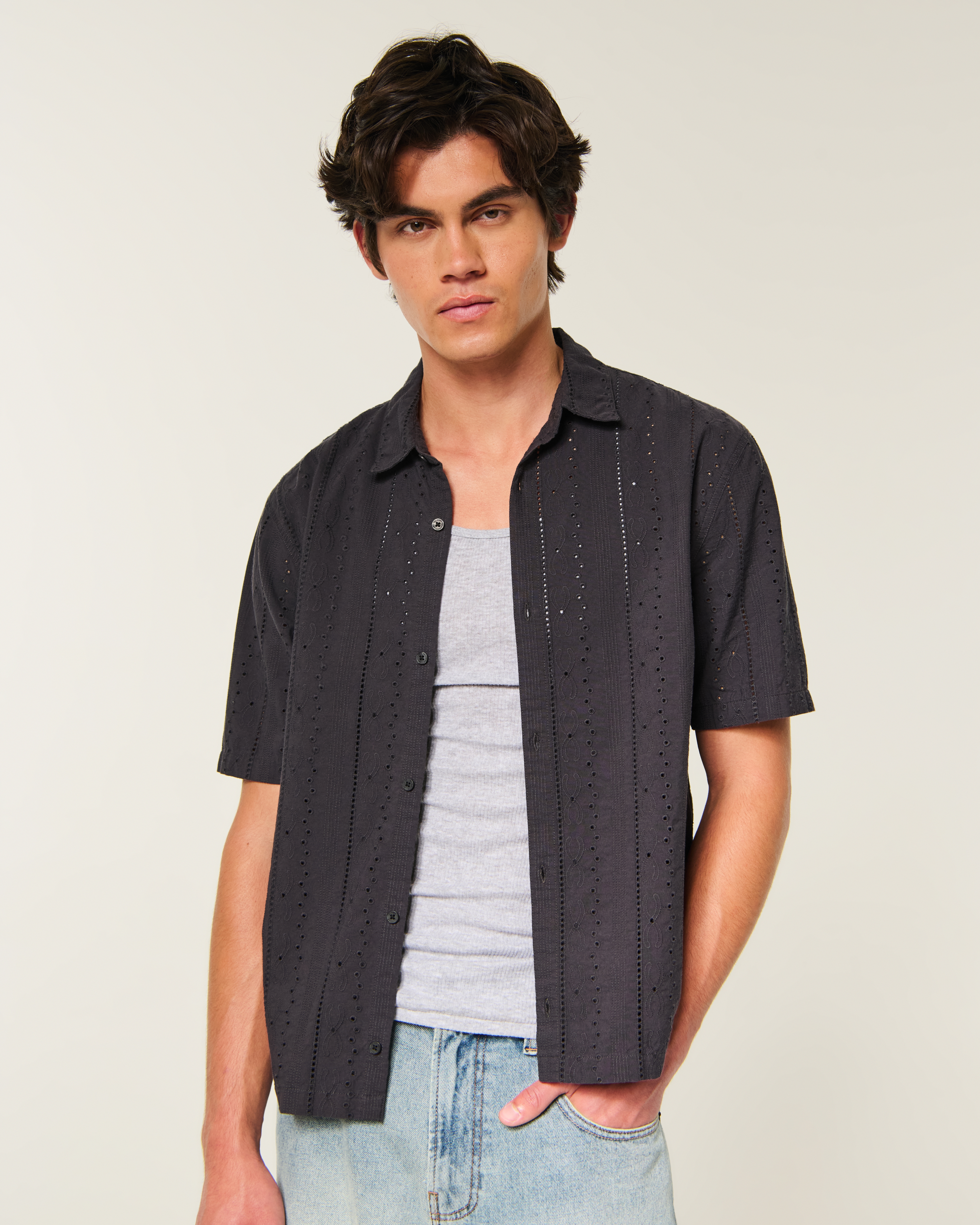Мужские рубашки Hollister Boxy Short-Sleeve Eyelet Button-Through Shirt — фото 2