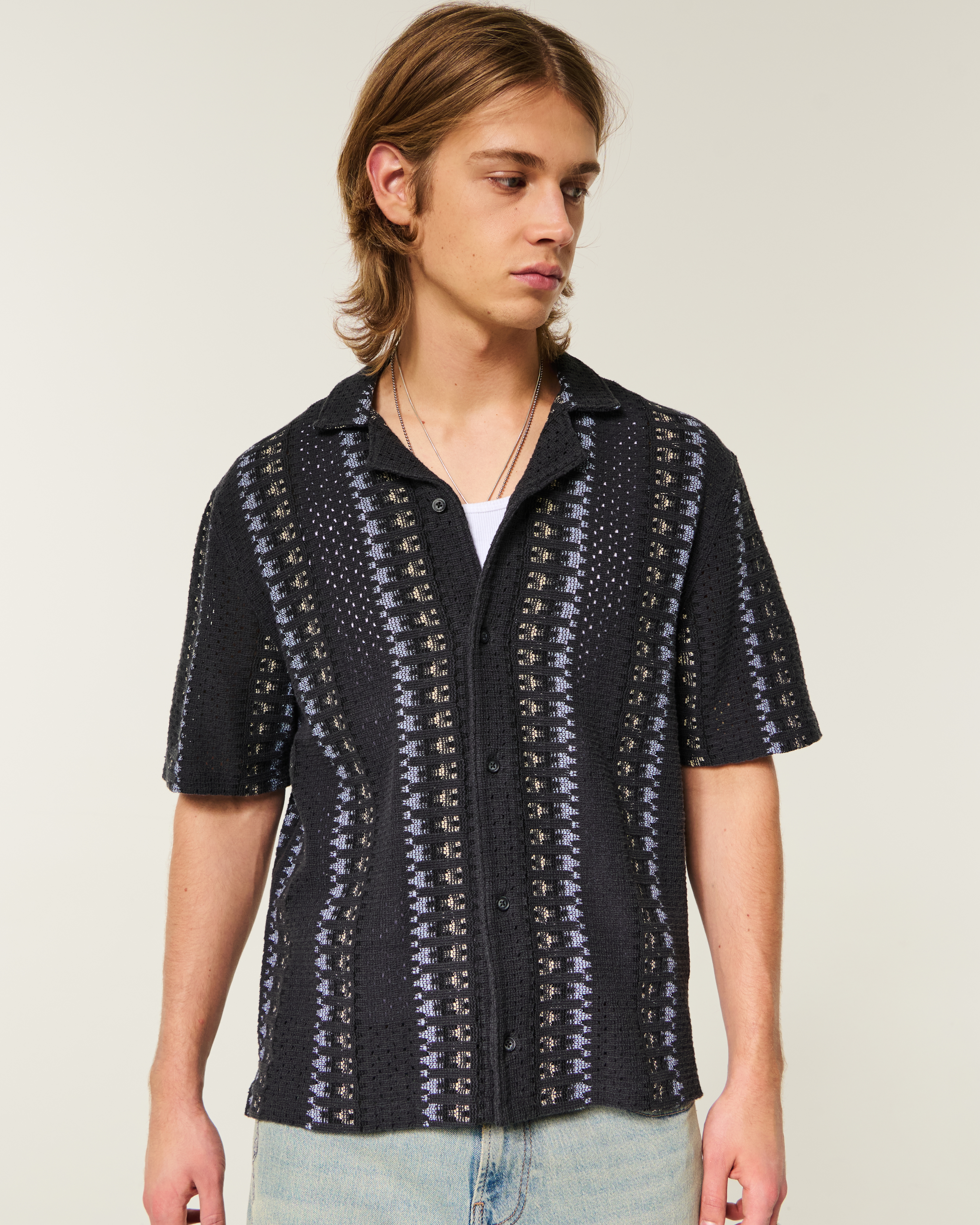 Мужские рубашки Hollister Boxy Short-Sleeve Crochet-Style Shirt — фото 2
