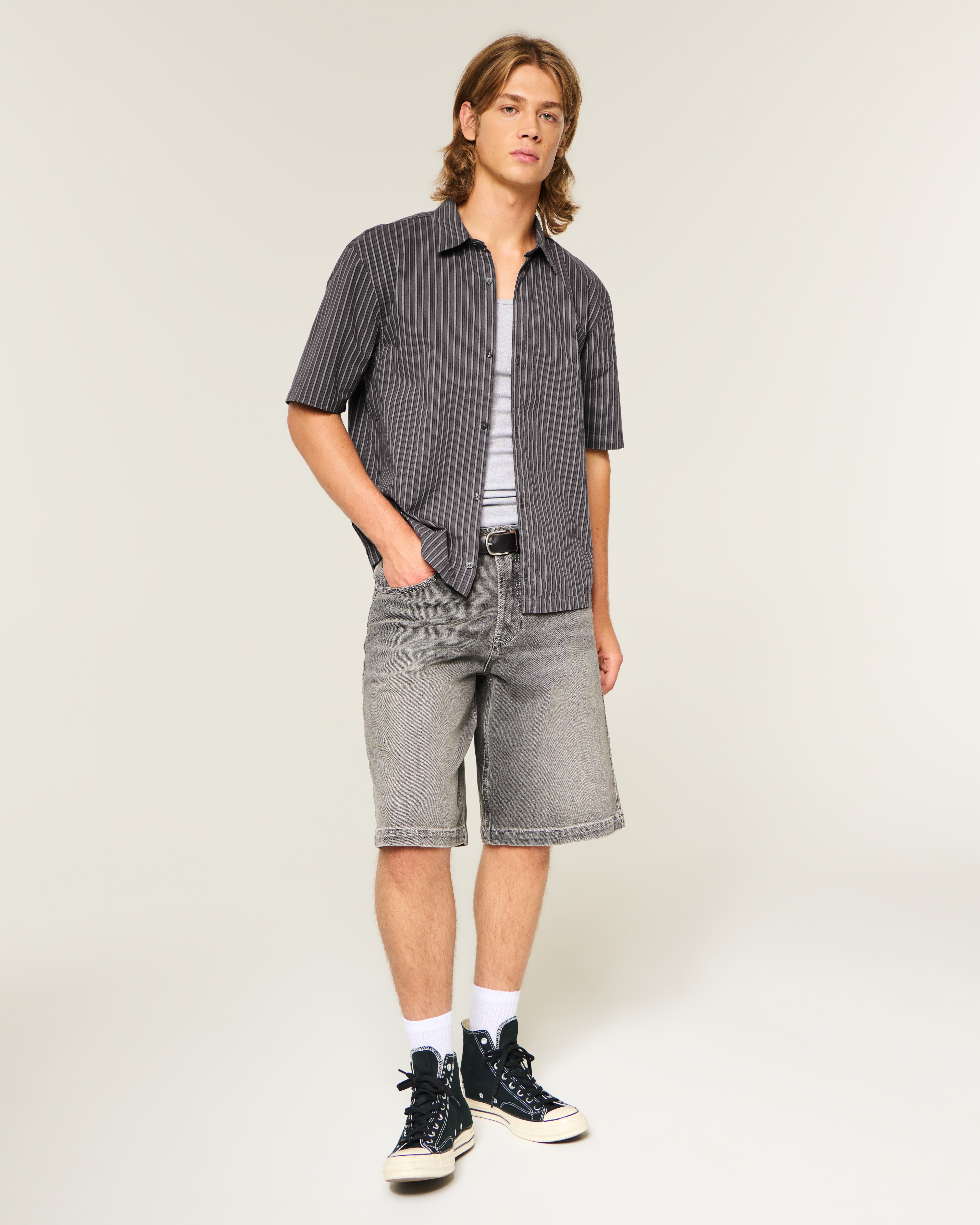Мужские рубашки Hollister Boxy Short-Sleeve Striped Graphic Shirt — фото 3