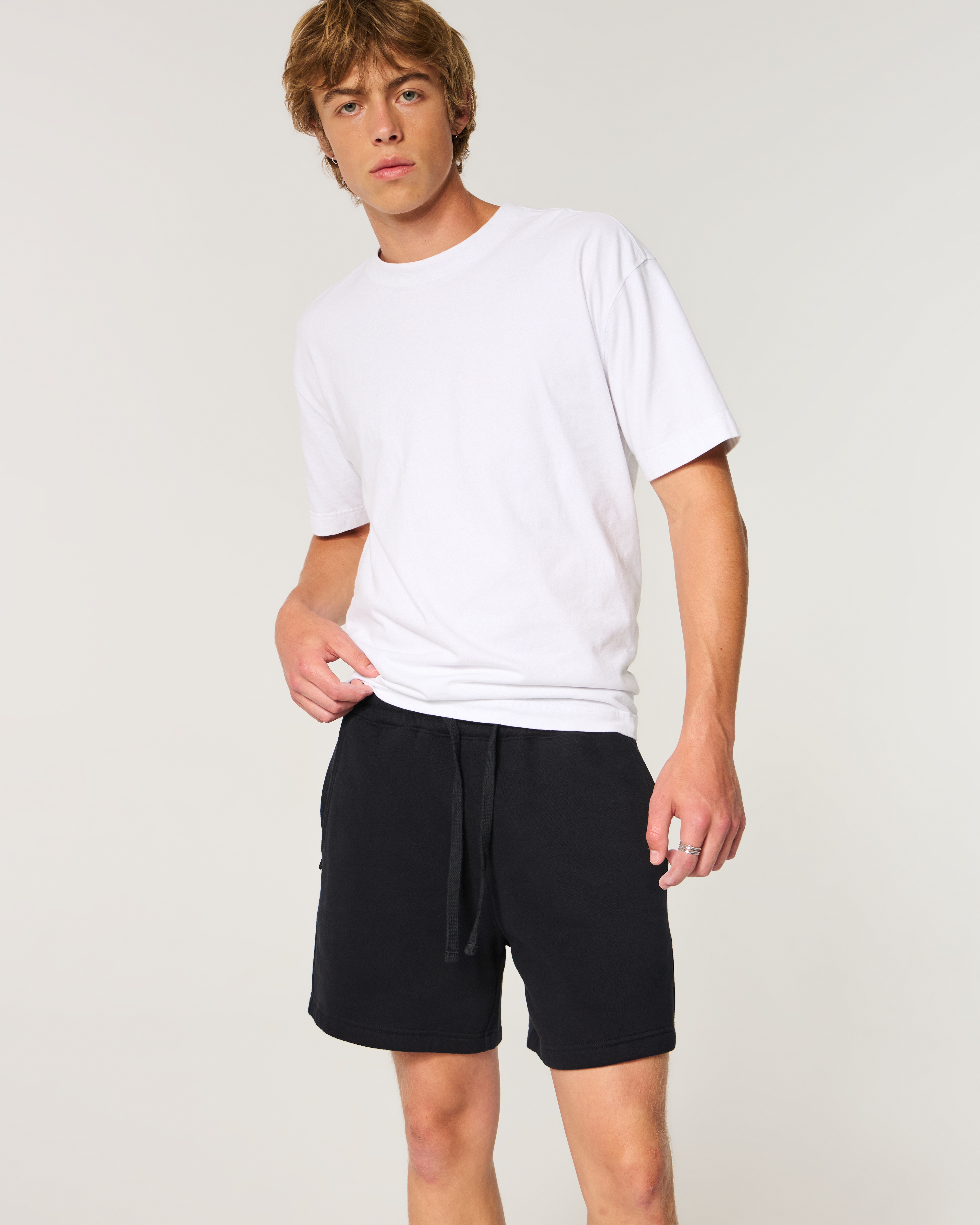 Мужские шорты Hollister Feel Good Mid-Thigh Fleece Shorts — фото 2