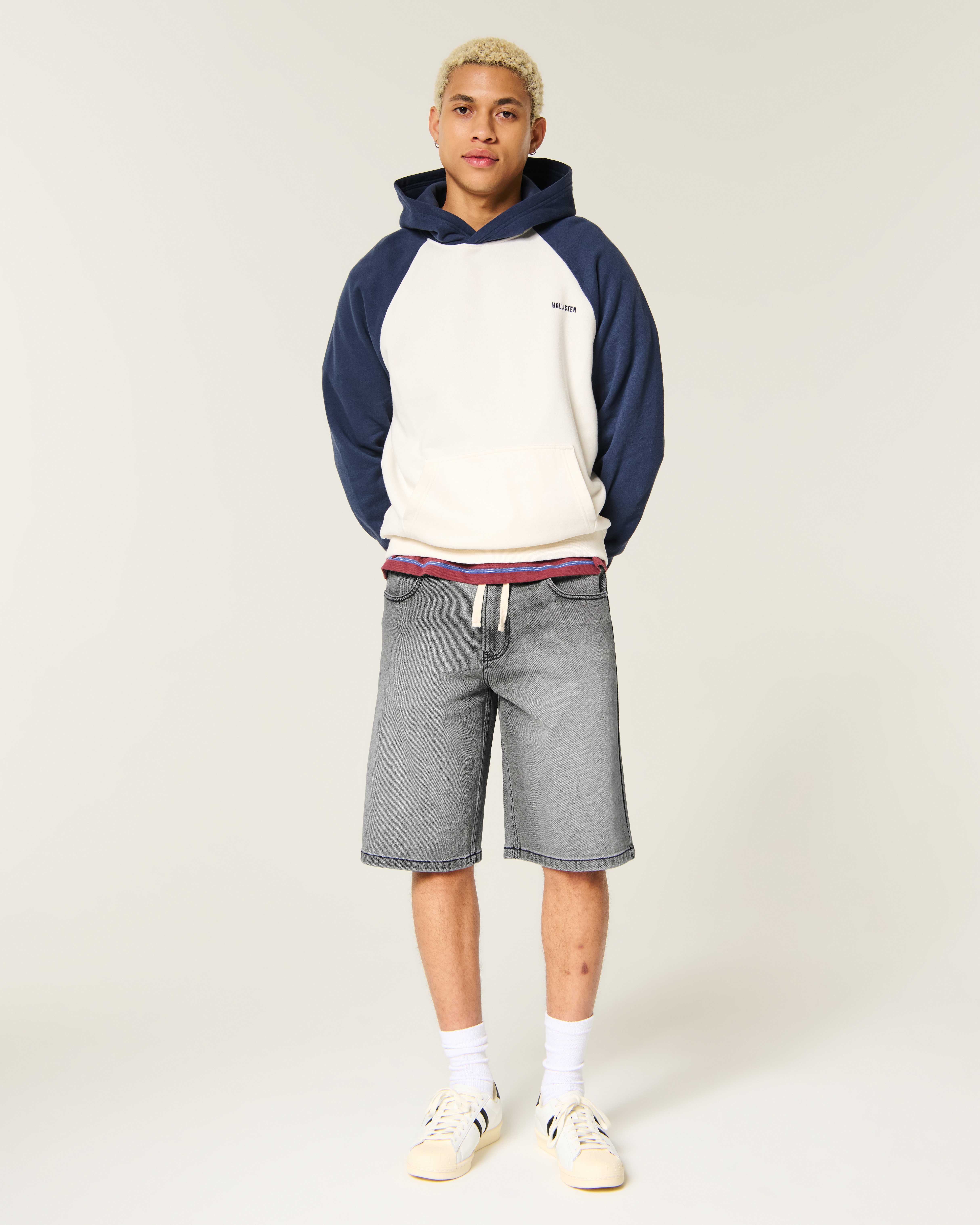 Мужские шорты Hollister Low-Rise Drawstring Waist Baggy Jean, цвет: Чёрный варёный — фото 2