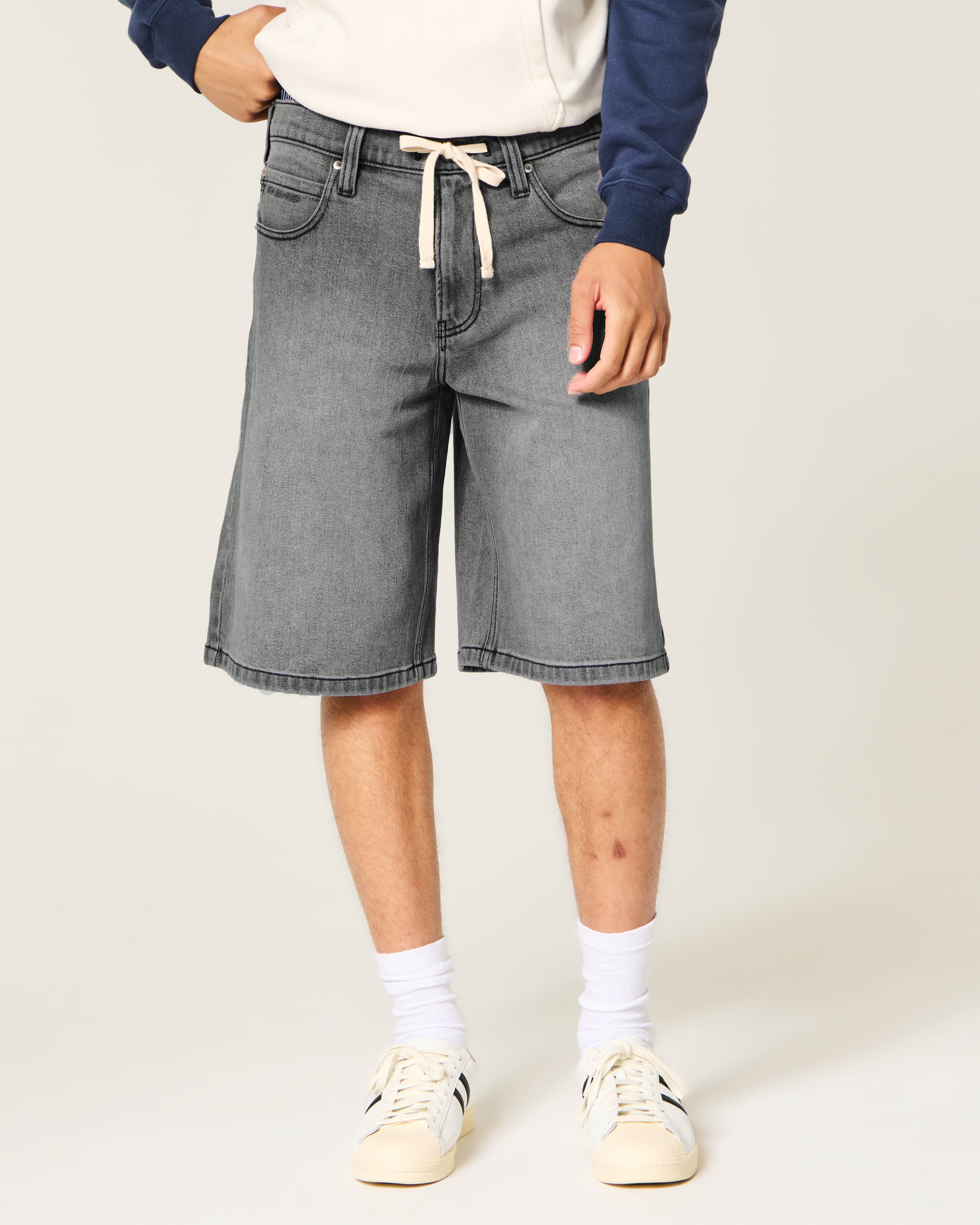 Мужские шорты Hollister Low-Rise Drawstring Waist Baggy Jean, цвет: Чёрный варёный — фото 3