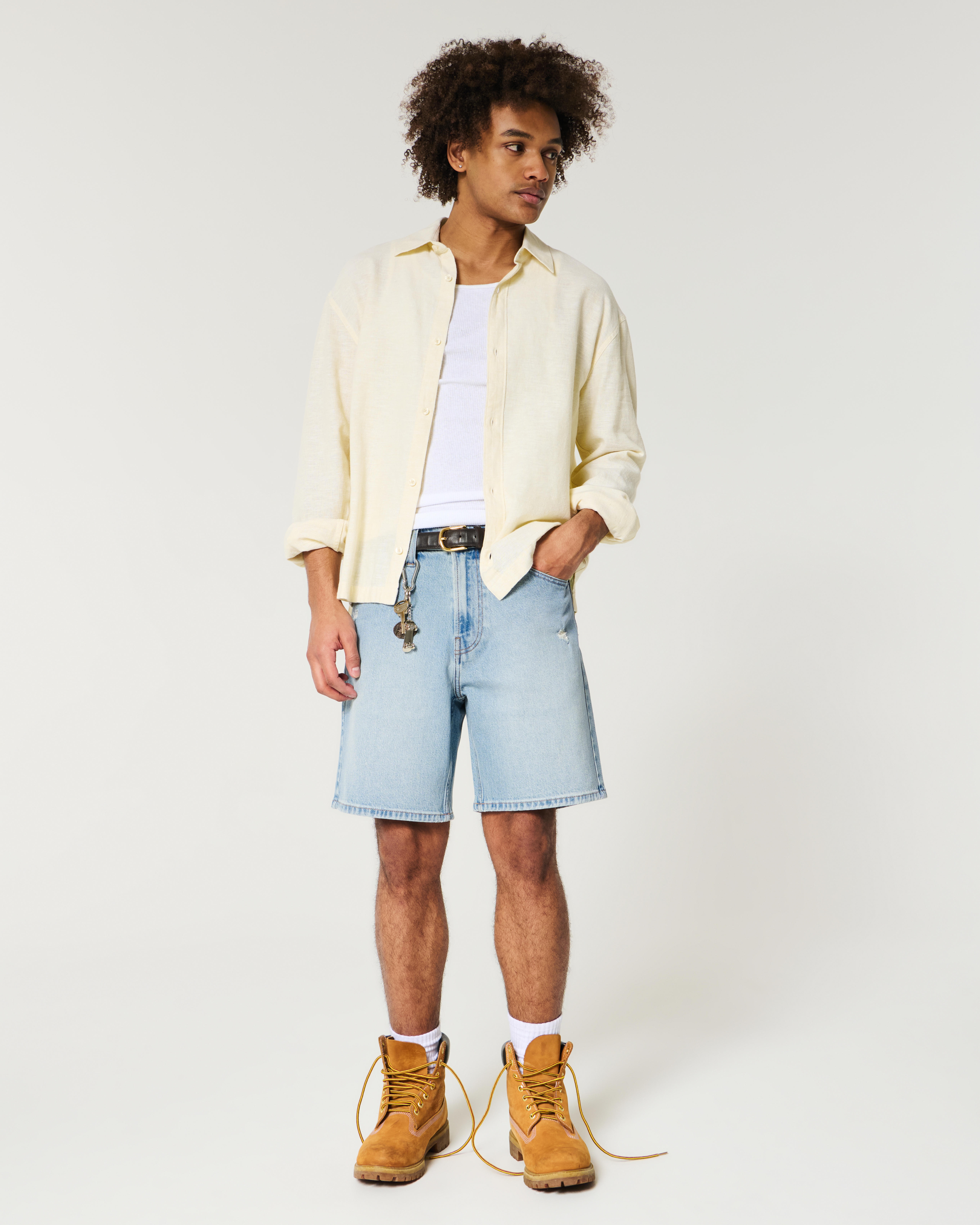 Мужские шорты Hollister Above-the-Knee Distressed Loose Denim Shorts — фото 3