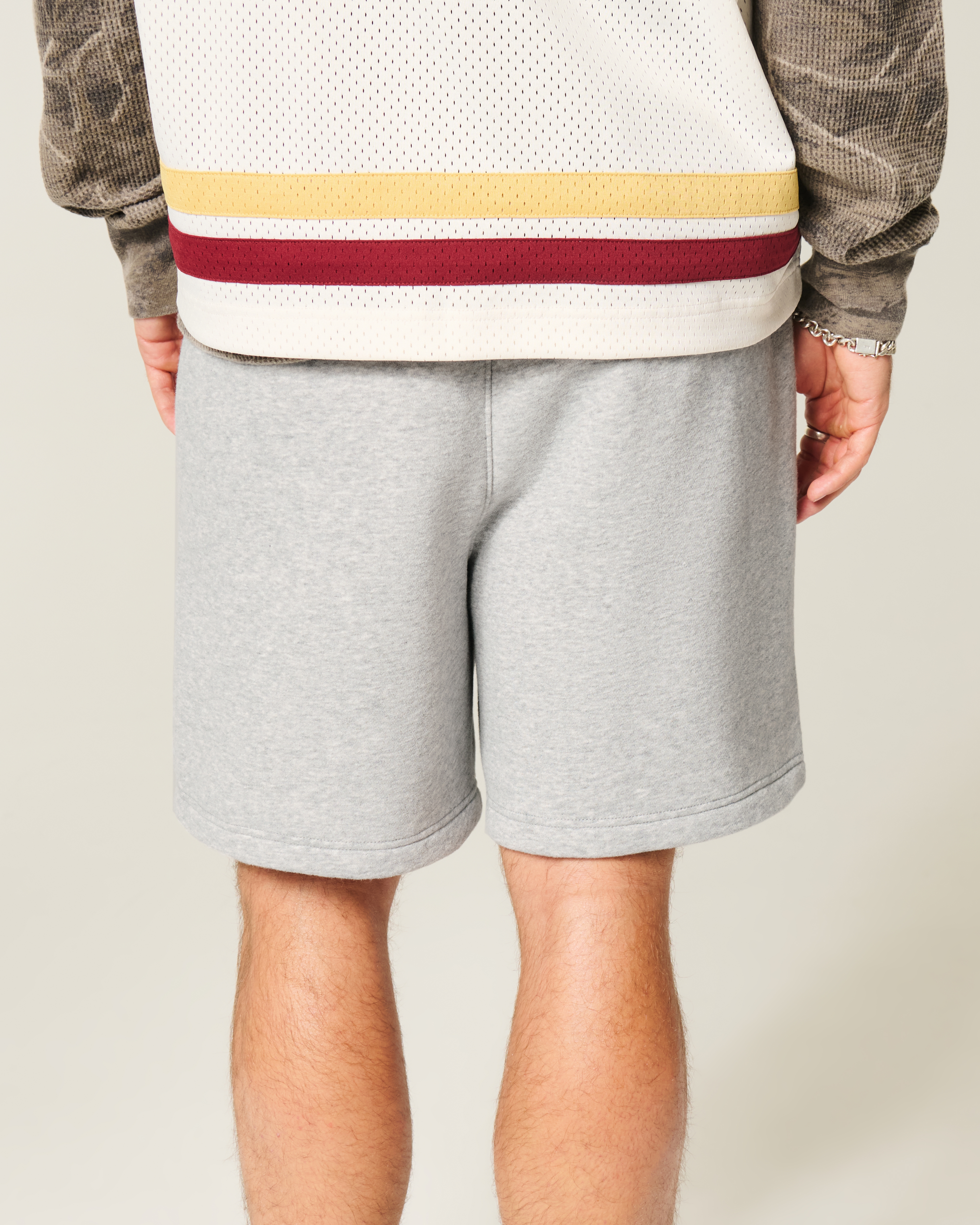 Мужские шорты Hollister University of Texas at Austin Longhorns Graphic Fleece Shorts — фото 3