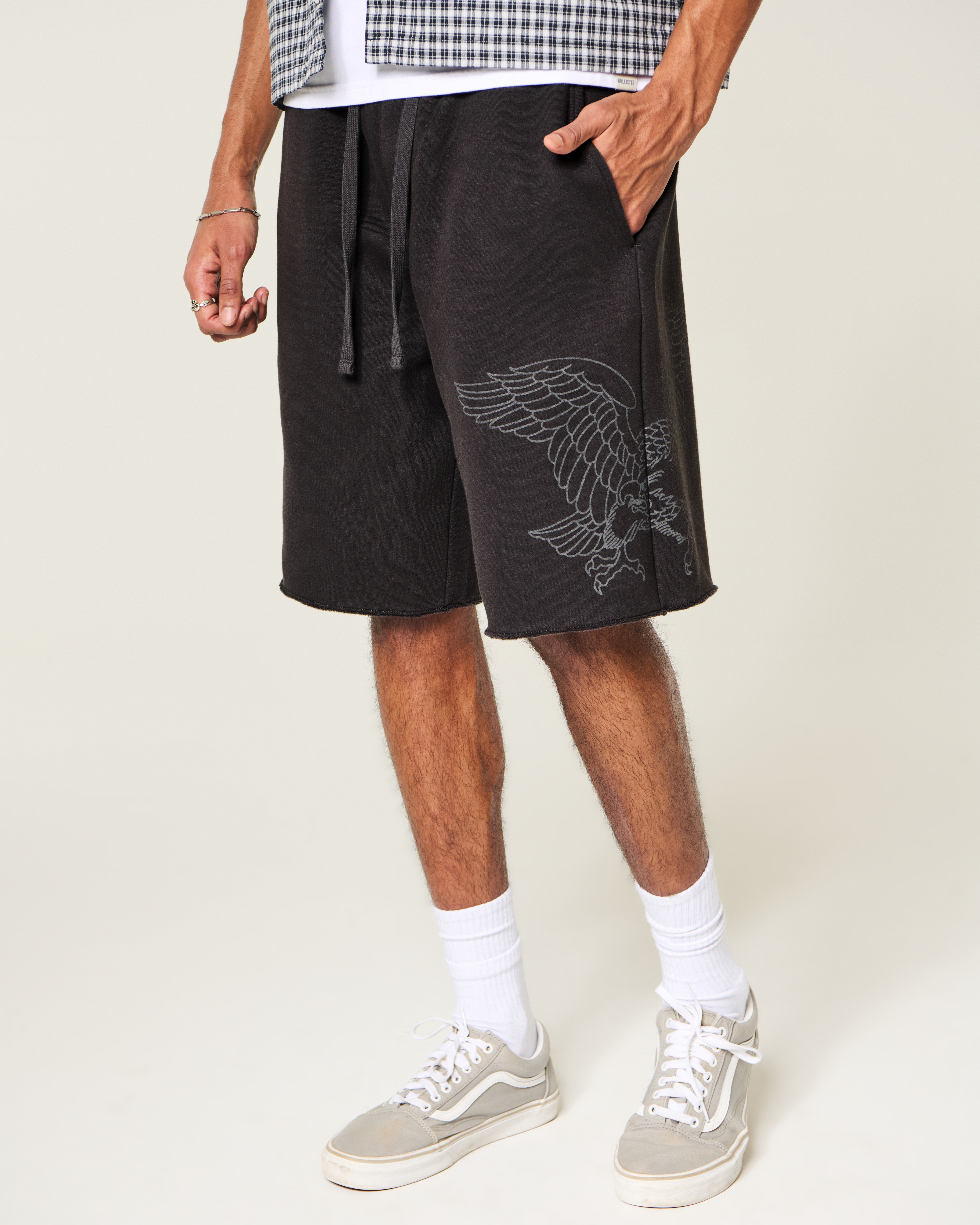 Мужские шорты Hollister Feel Good Camo At-the-Knee Baggy Fleece Shorts — фото 3
