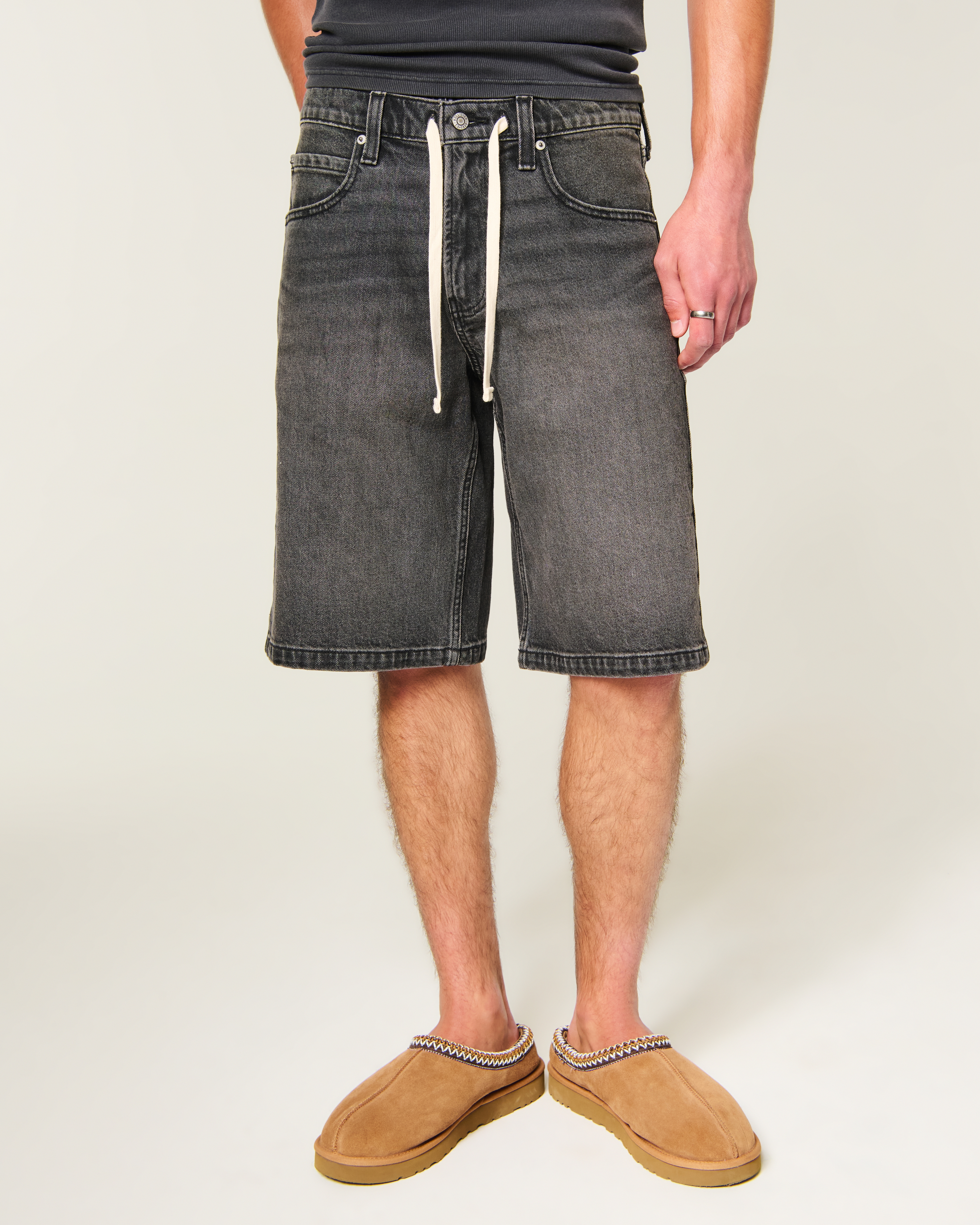 Мужские шорты Hollister Low-Rise Drawstring Waist Baggy Jean Shorts — фото 3