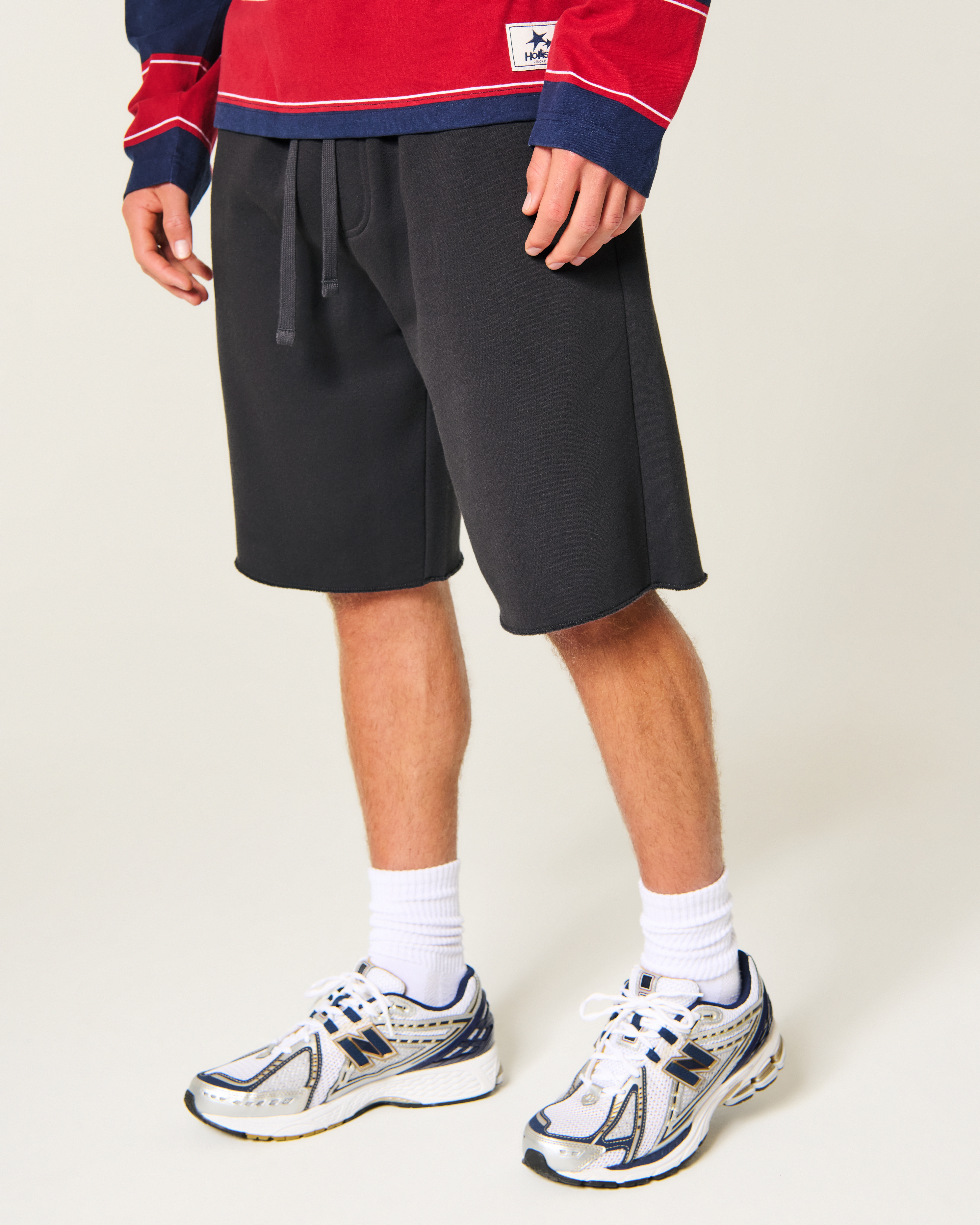 Мужские шорты Hollister Feel Good At-the-Knee Baggy Fleece Shorts — фото 3