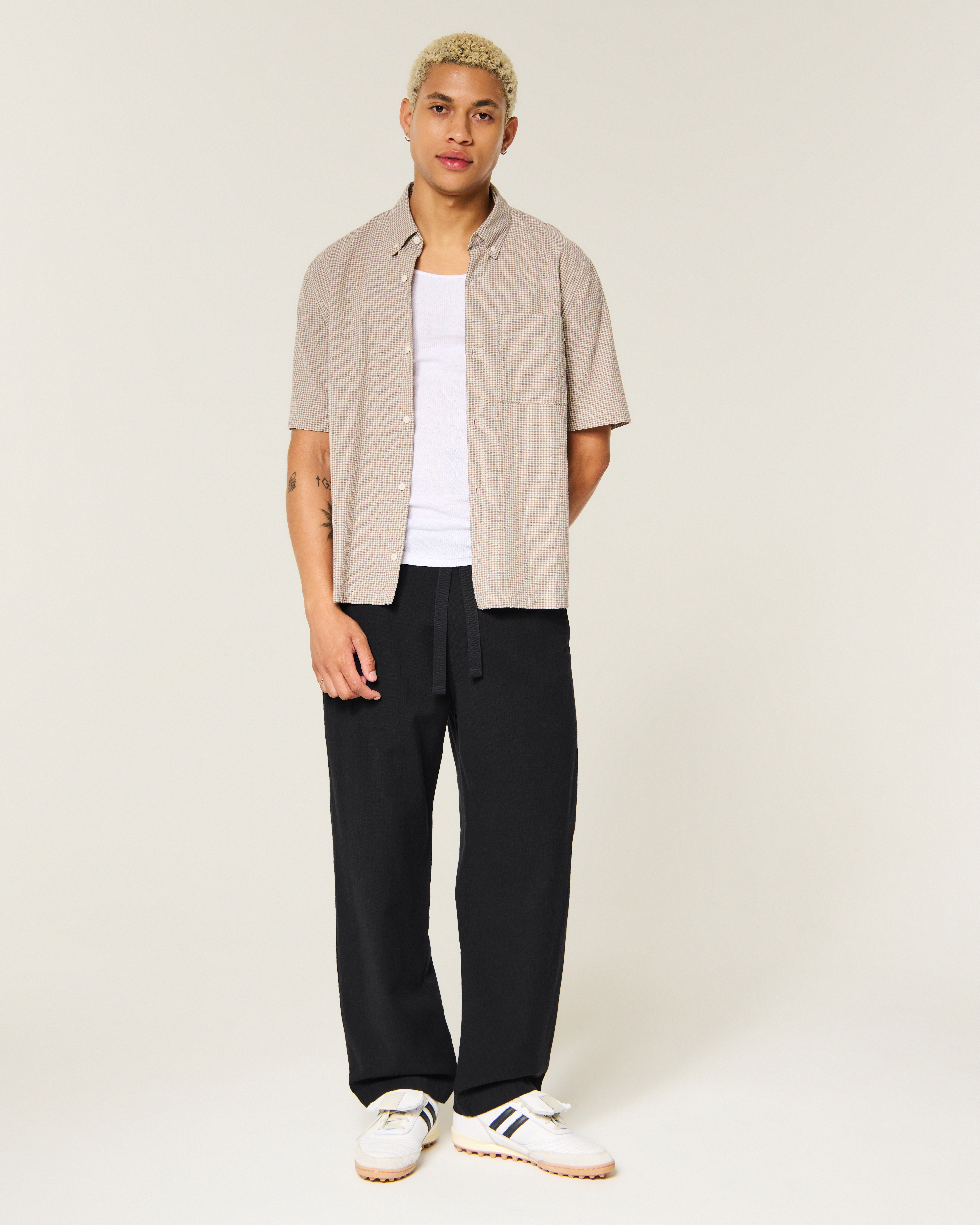 Мужские брюки Hollister Textural Baggy Pull-On, цвет: Чёрный — фото 2