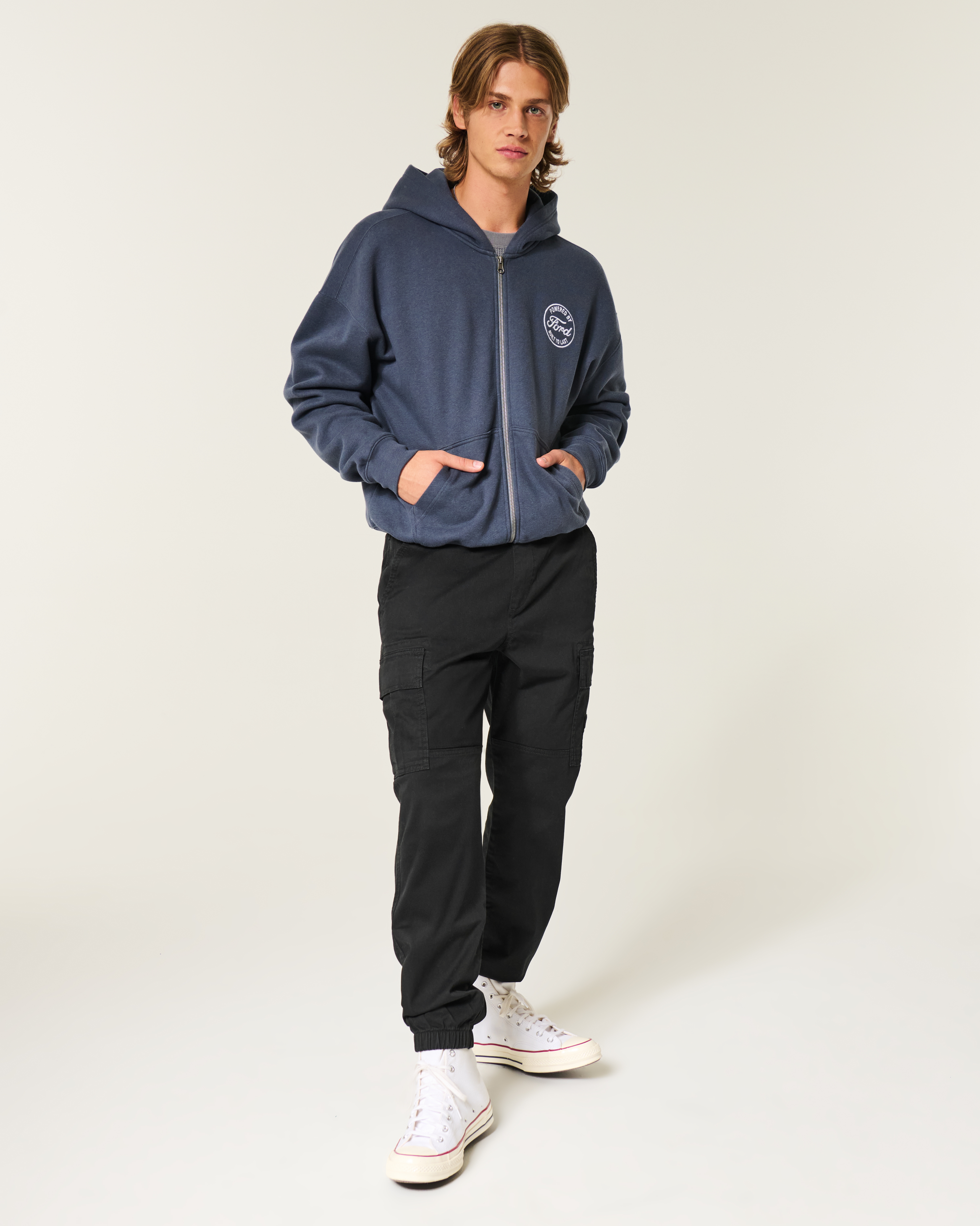Мужские брюки Hollister Relaxed Cargo Joggers — фото 2