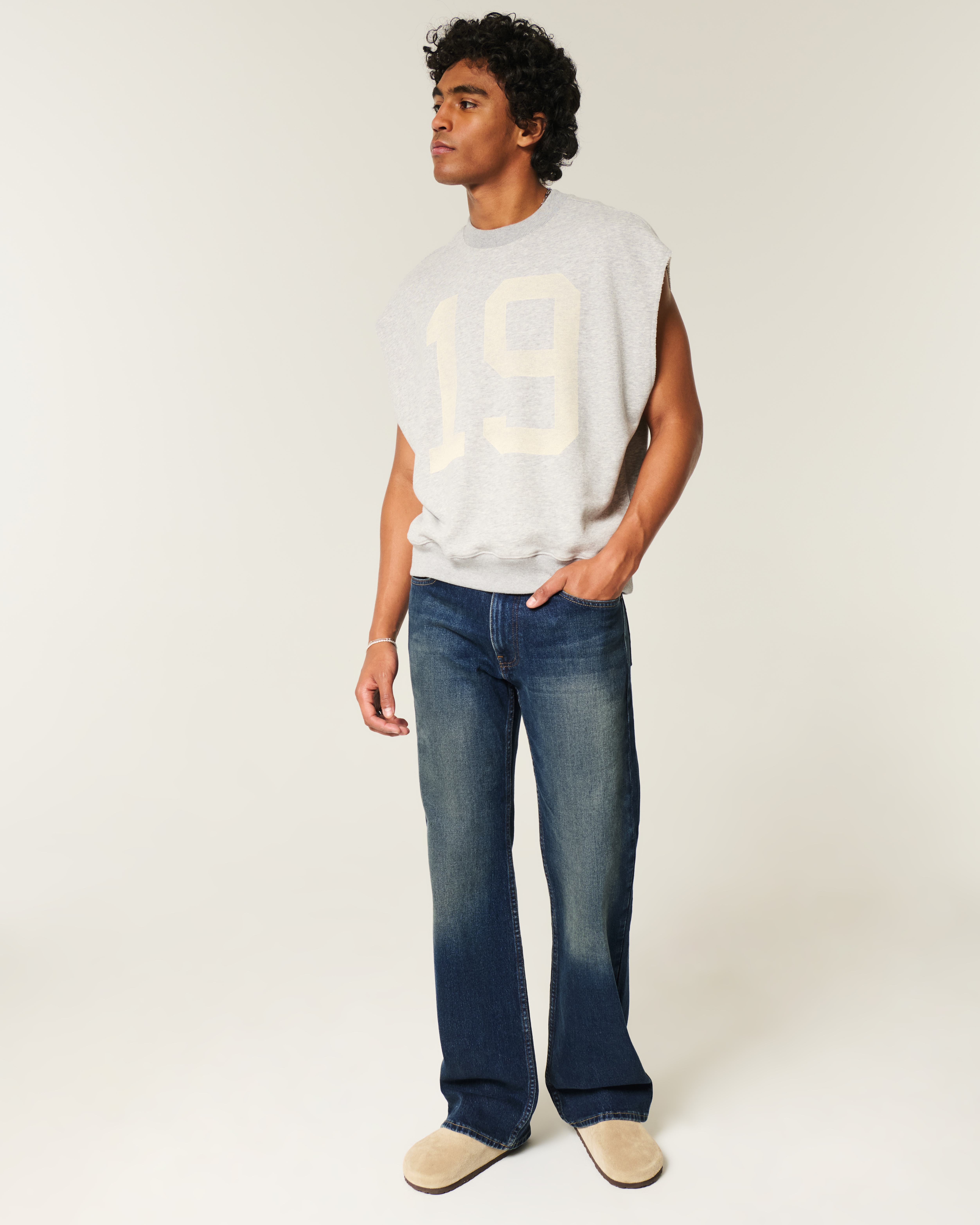 Мужские джинсы Hollister Washed Black Relaxed Bootcut Jeans — фото 2