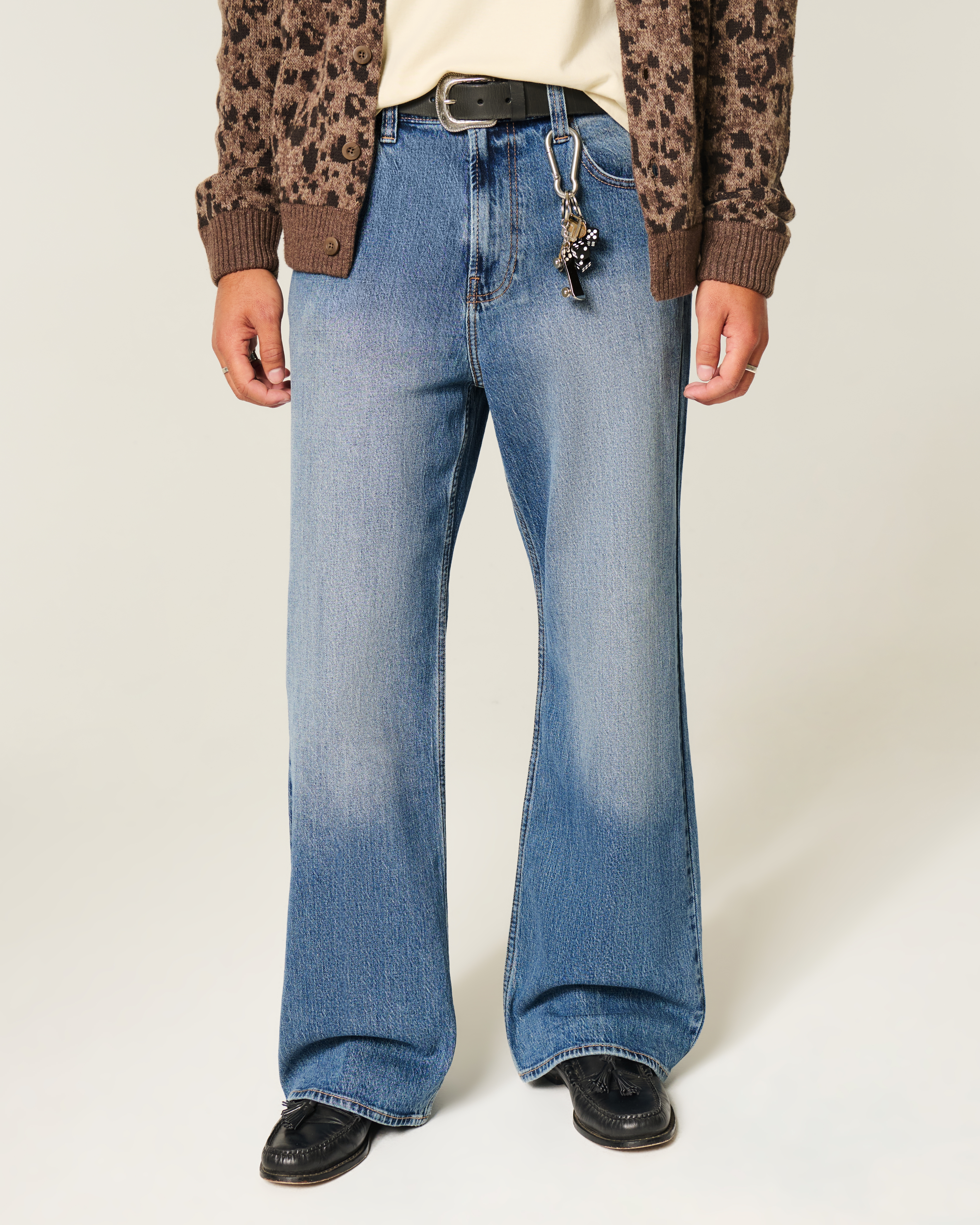 Мужские джинсы Hollister Medium Wash Baggy Bootcut Jeans — фото 3