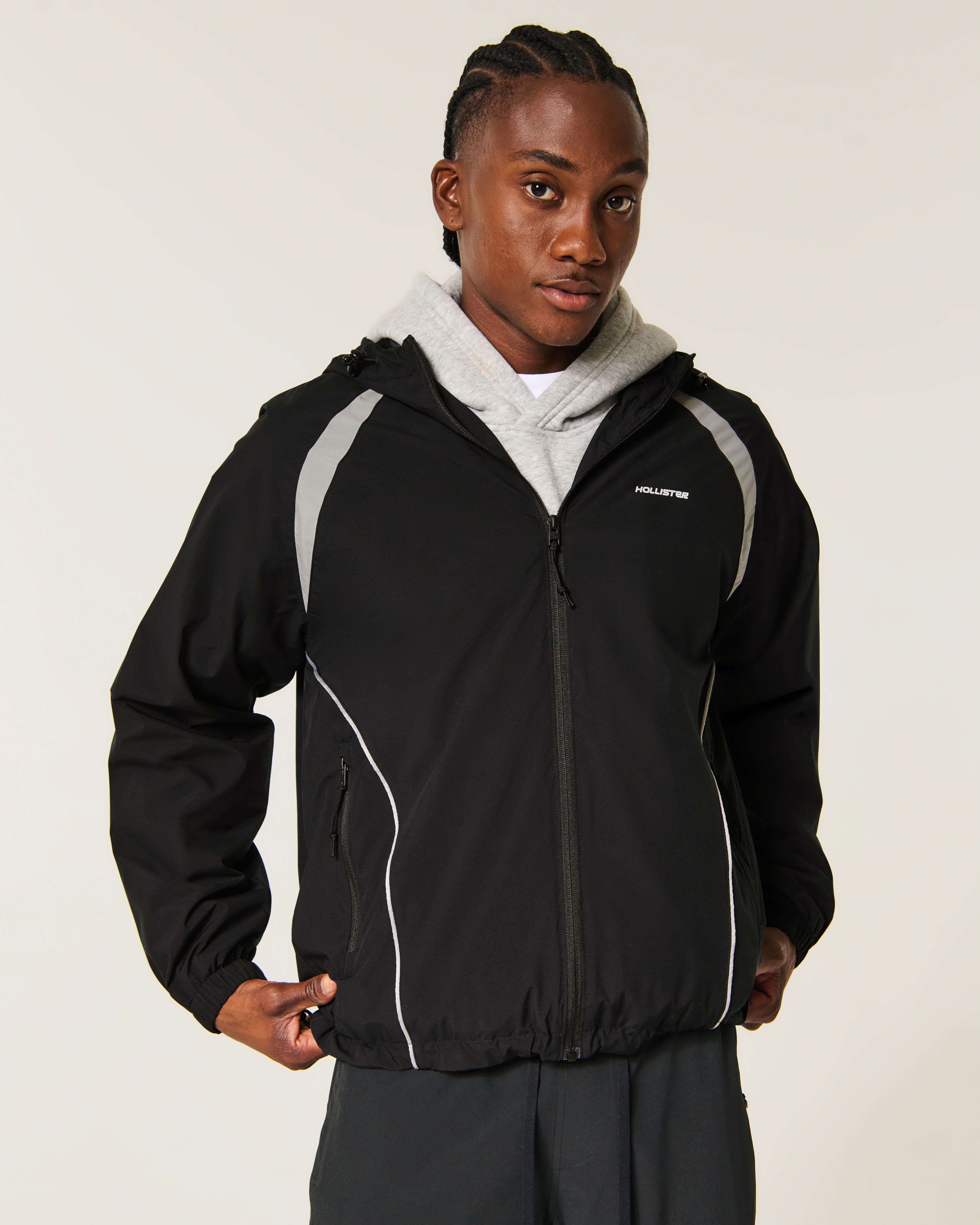 Мужские куртки Hollister Hooded Windbreaker Jacket — фото 2
