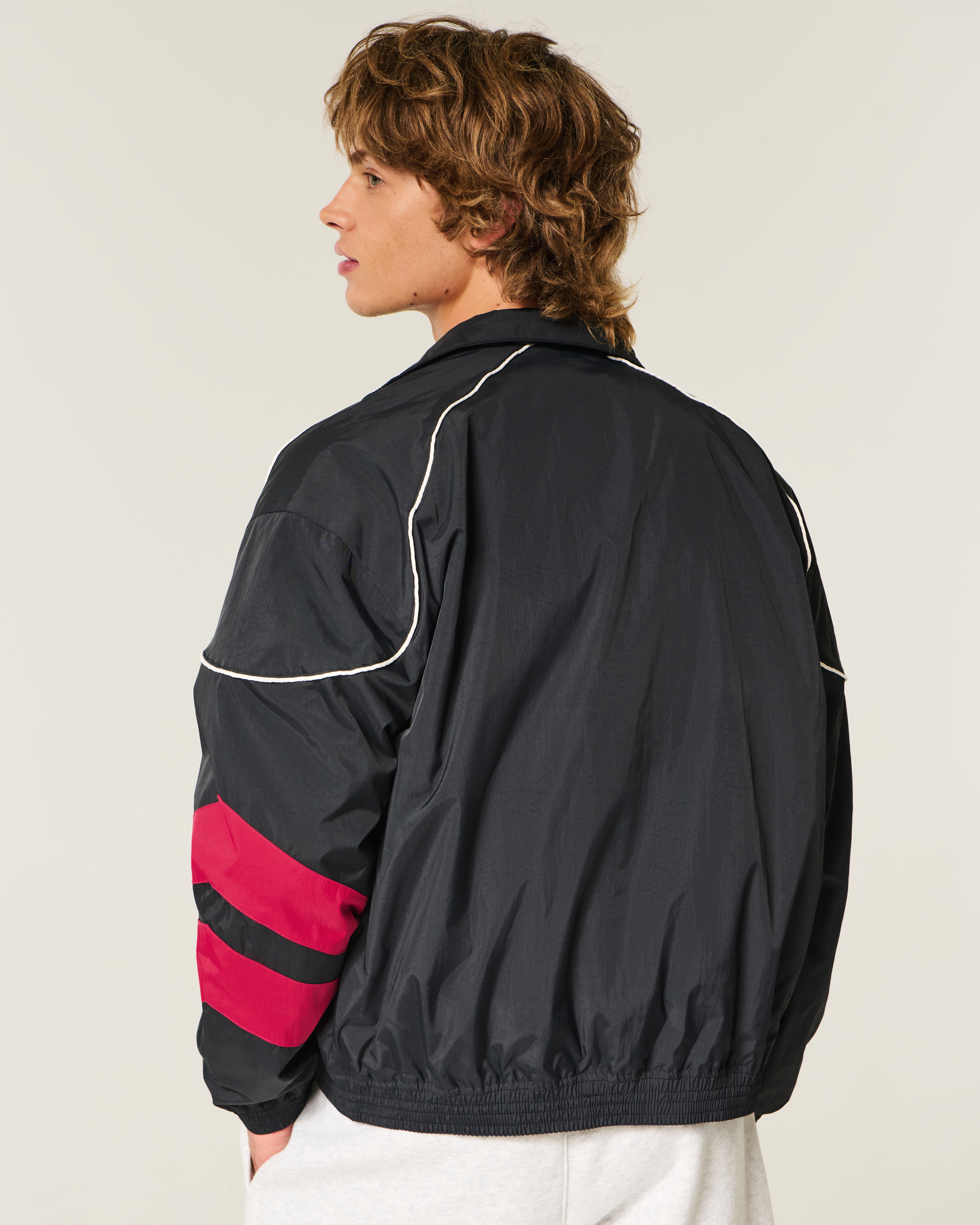 Мужские куртки Hollister Umbro Graphic Jacket — фото 3