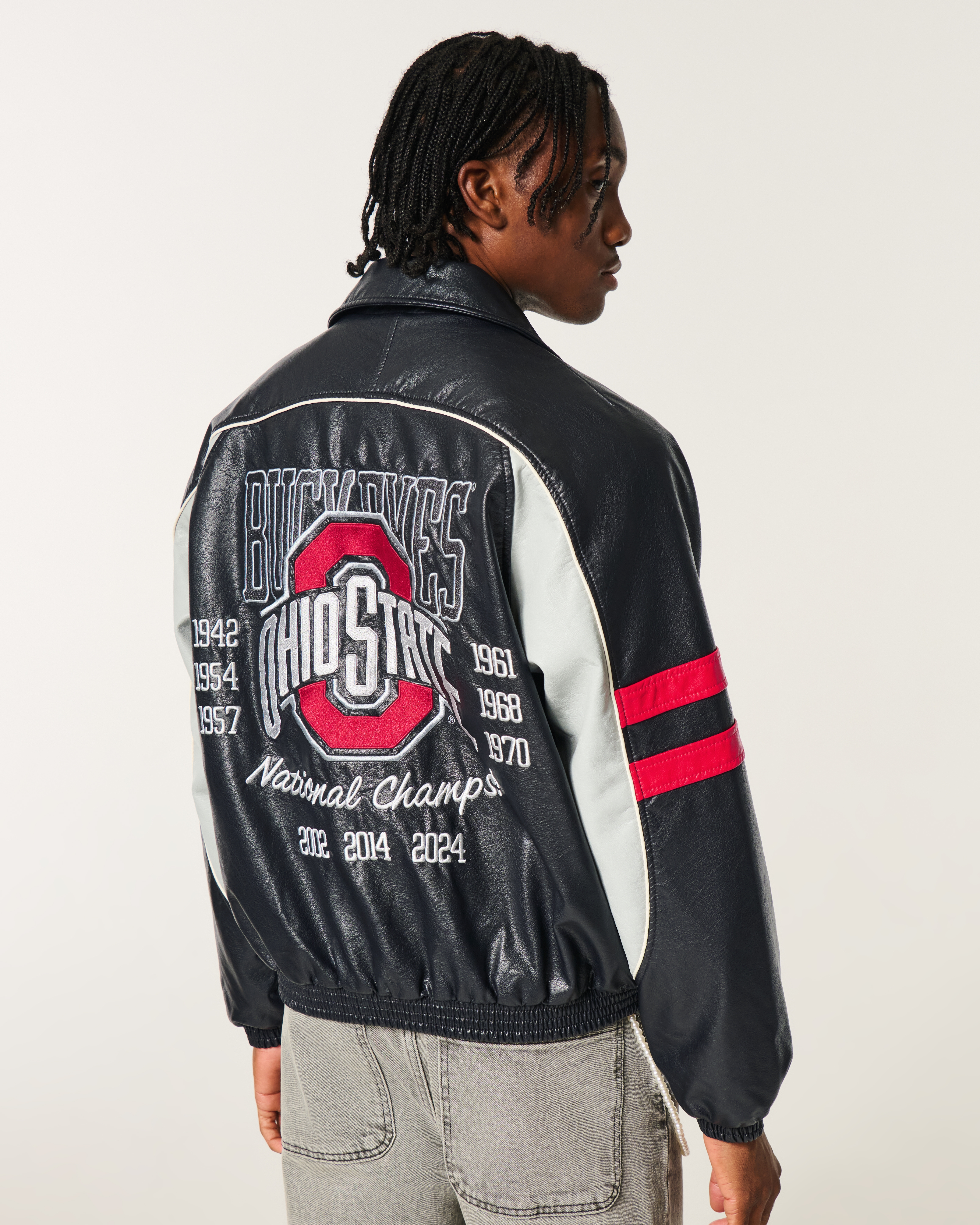 Мужские куртки Hollister Faux Leather UCLA Bruins Graphic Jacket — фото 3