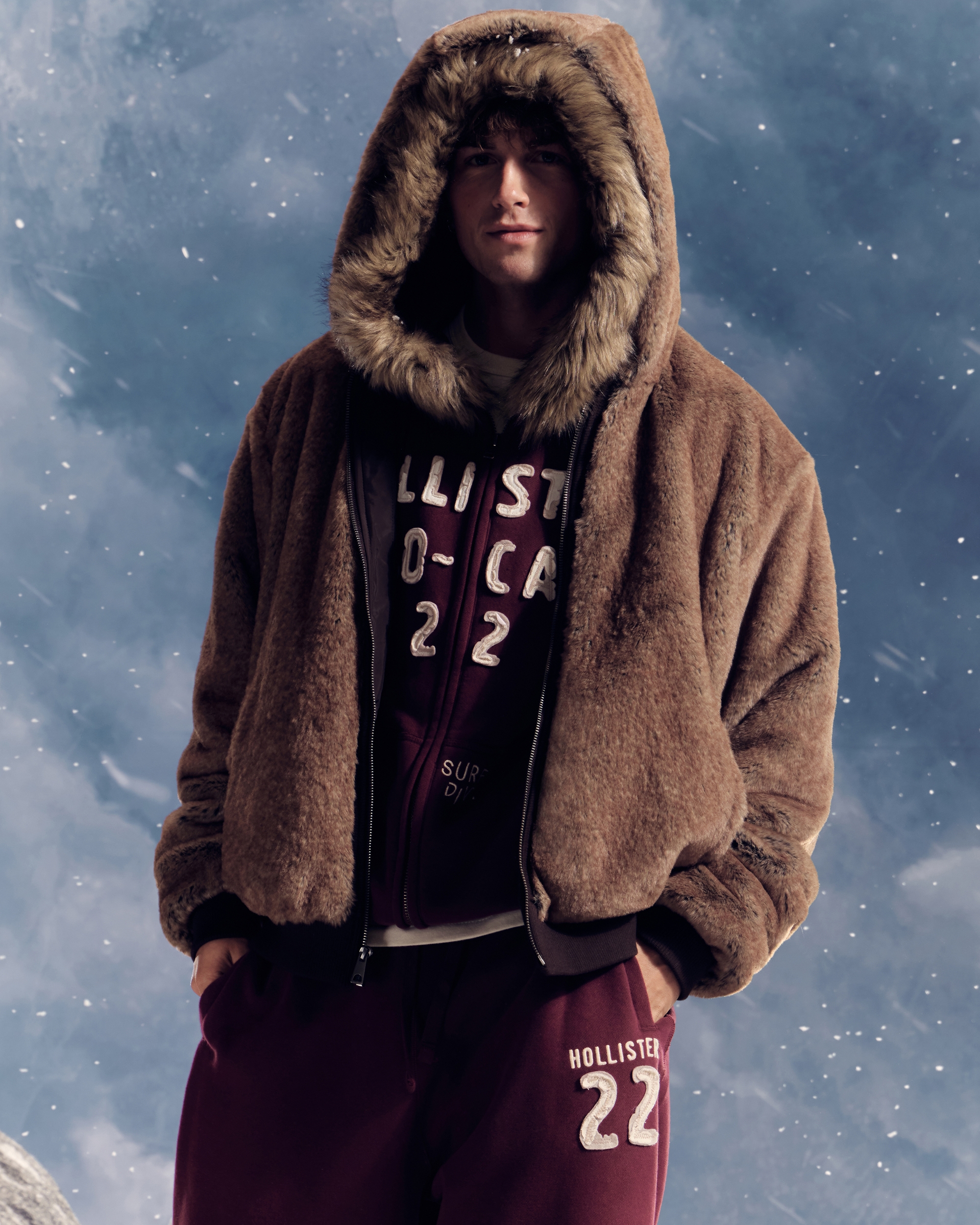 Мужские куртки Hollister Hooded Faux Fur Jacket — фото 2