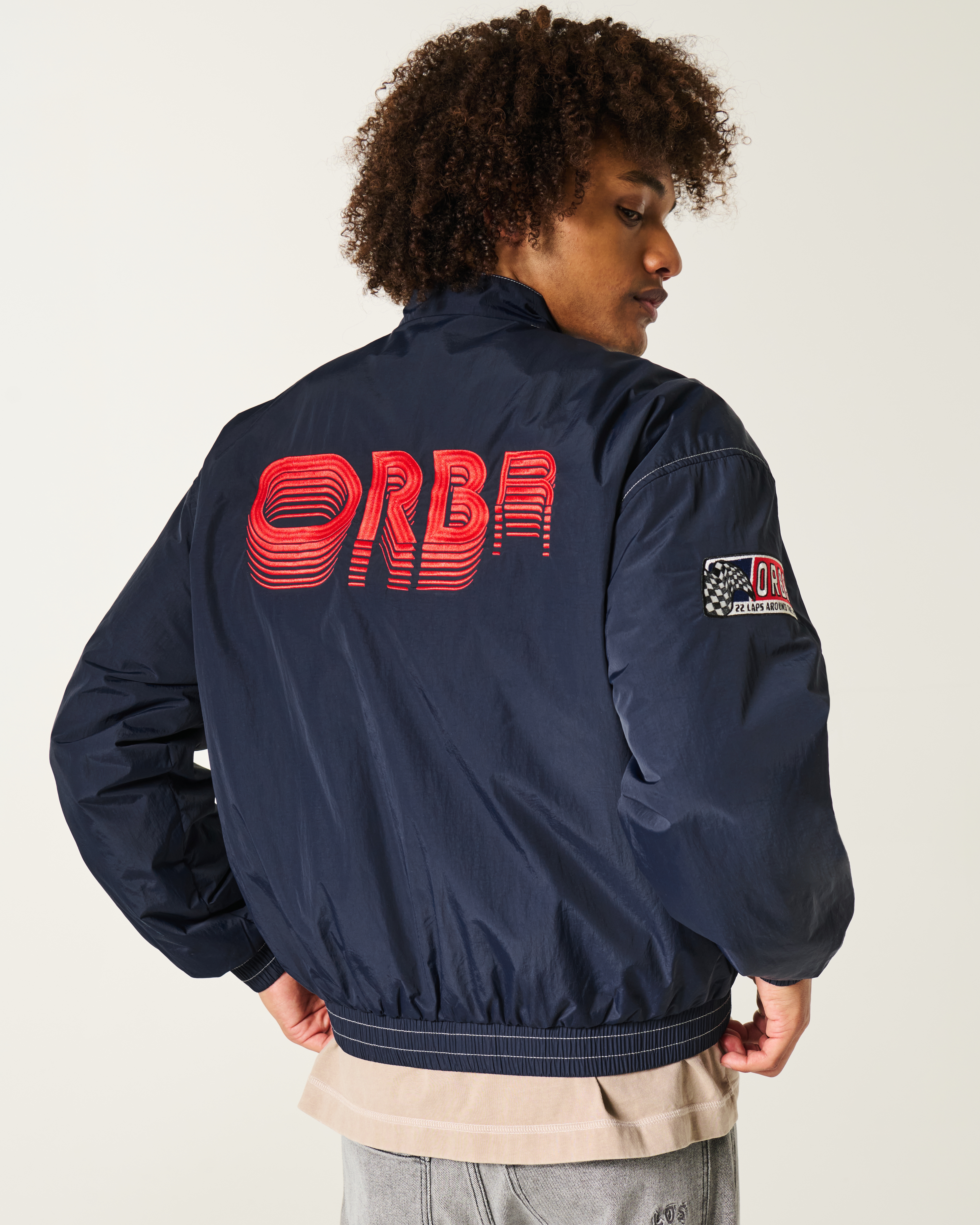 Мужские куртки Hollister Oracle Red Bull Racing Graphic Moto Jacket — фото 2