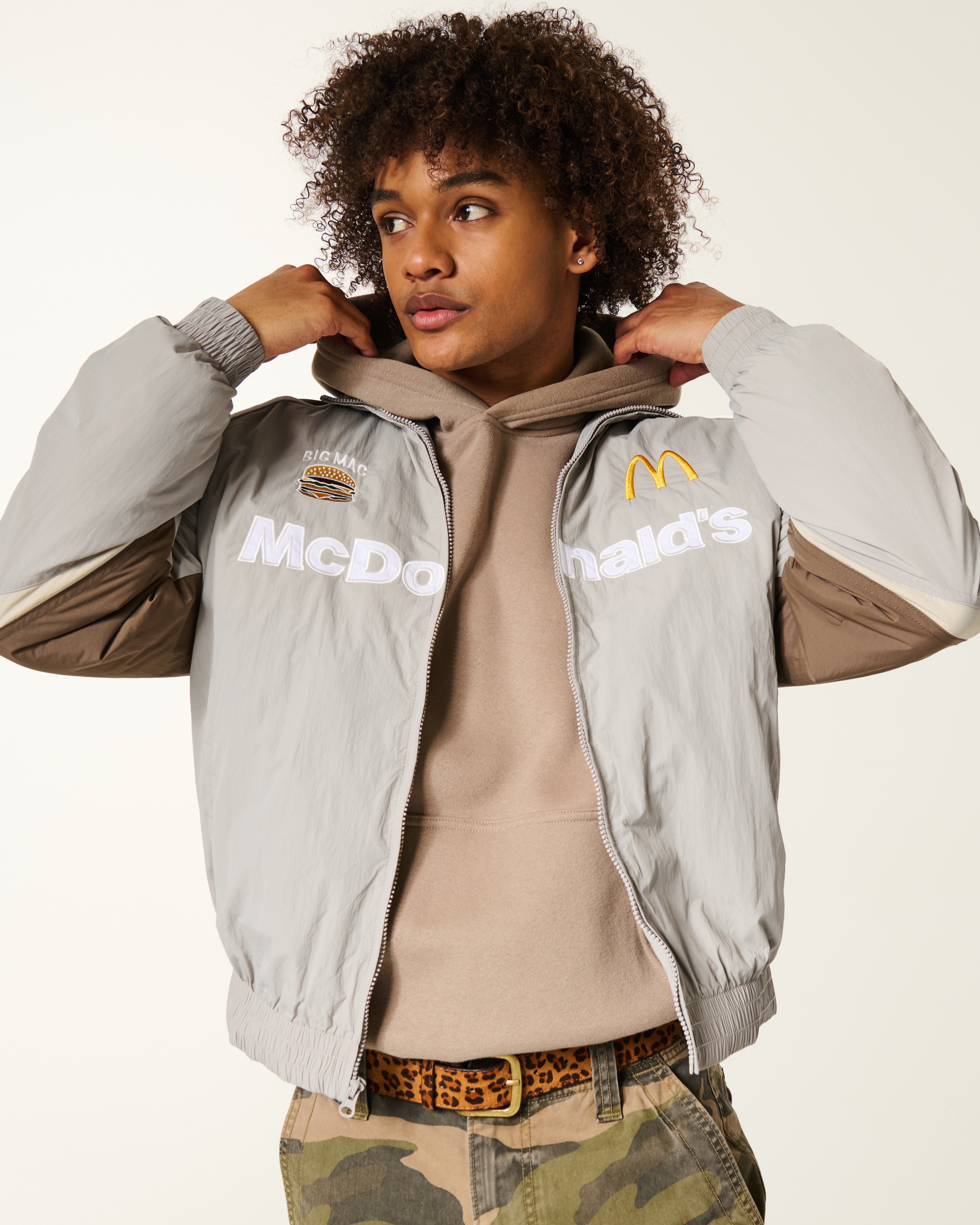 Мужские куртки Hollister McDonald's Graphic Racing Jacket — фото 2