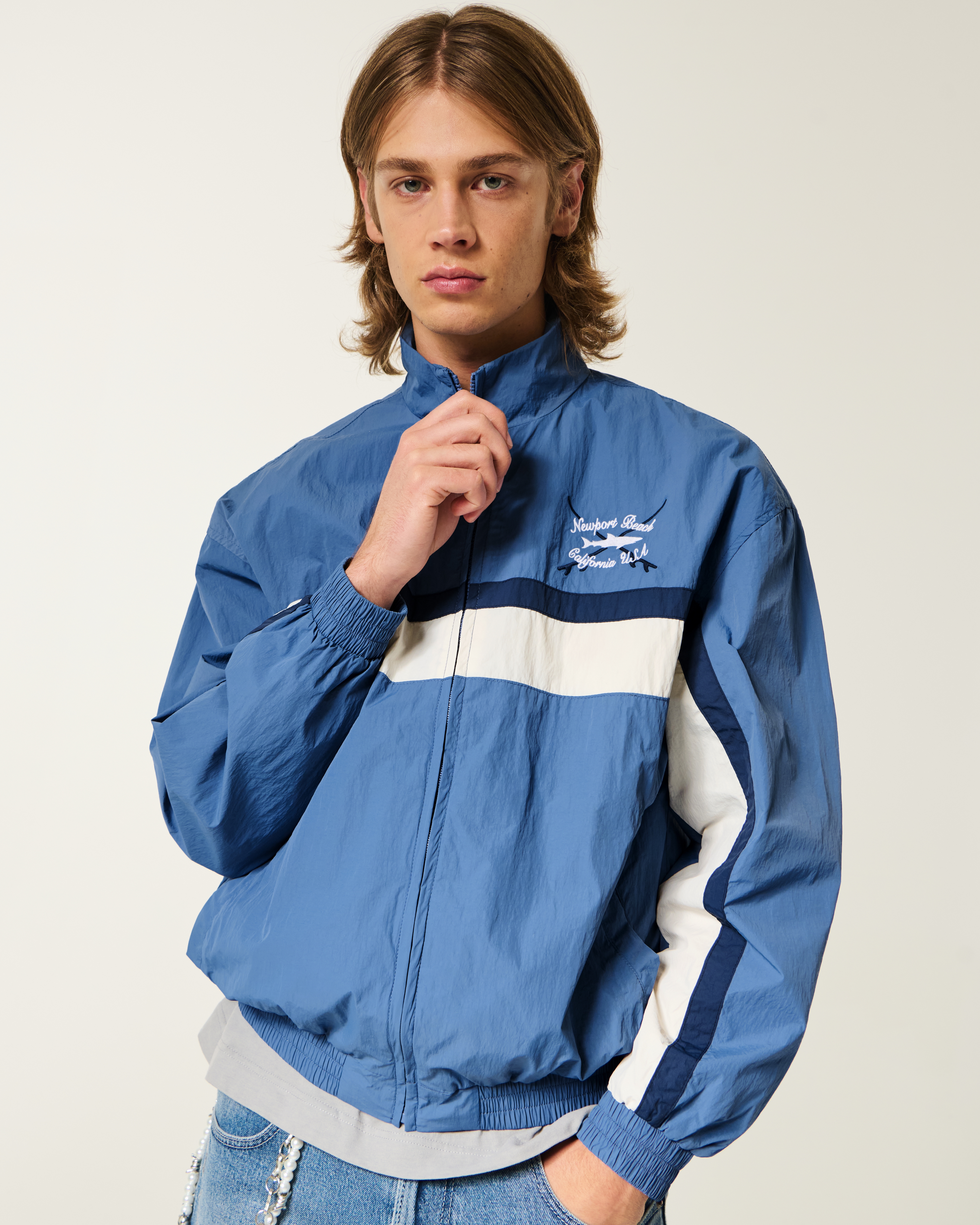 Мужские куртки Hollister Newport Beach Graphic Mock-Neck Jacket — фото 2