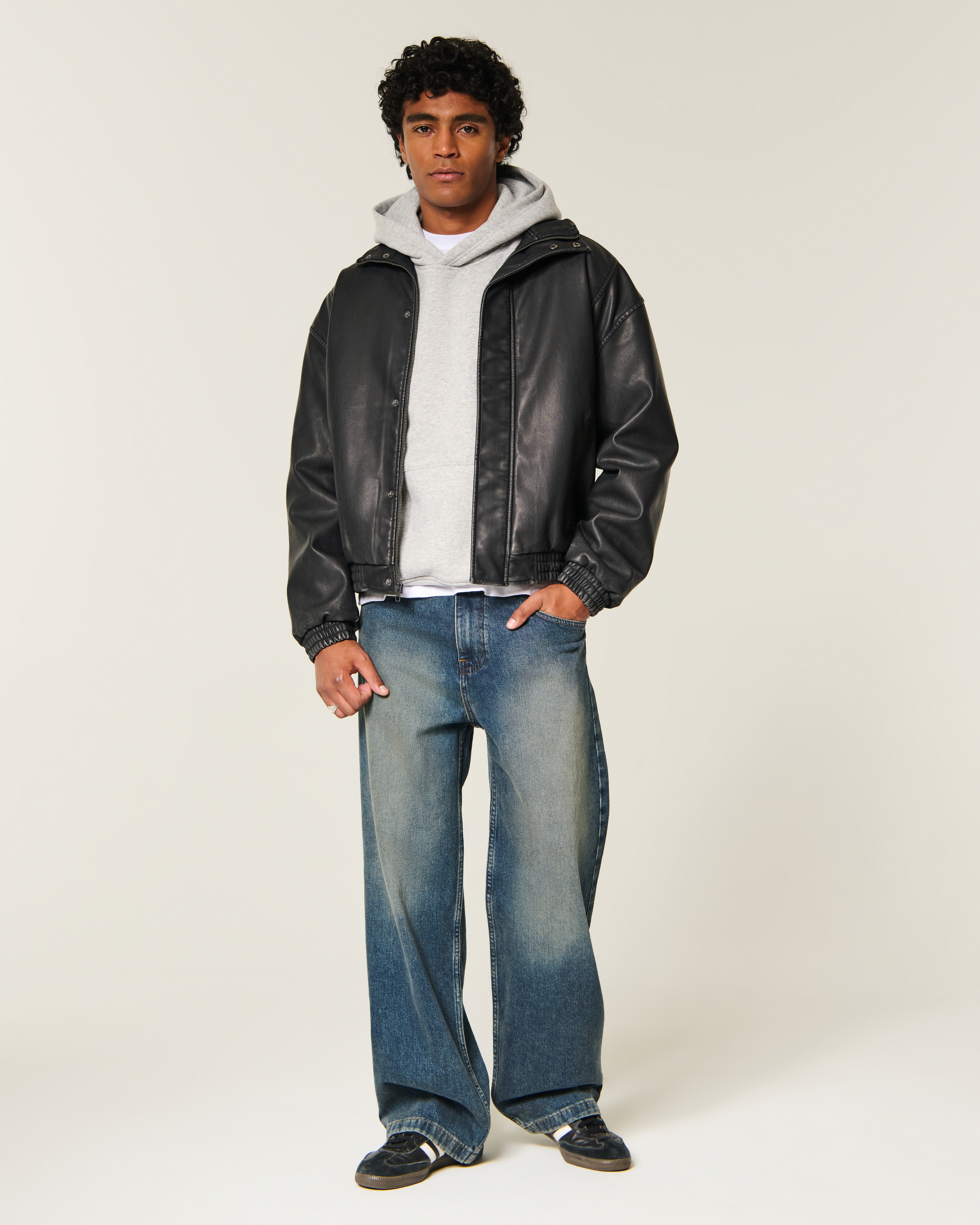 Мужская куртка Hollister Faux Leather, цвет: Чёрный — фото 3
