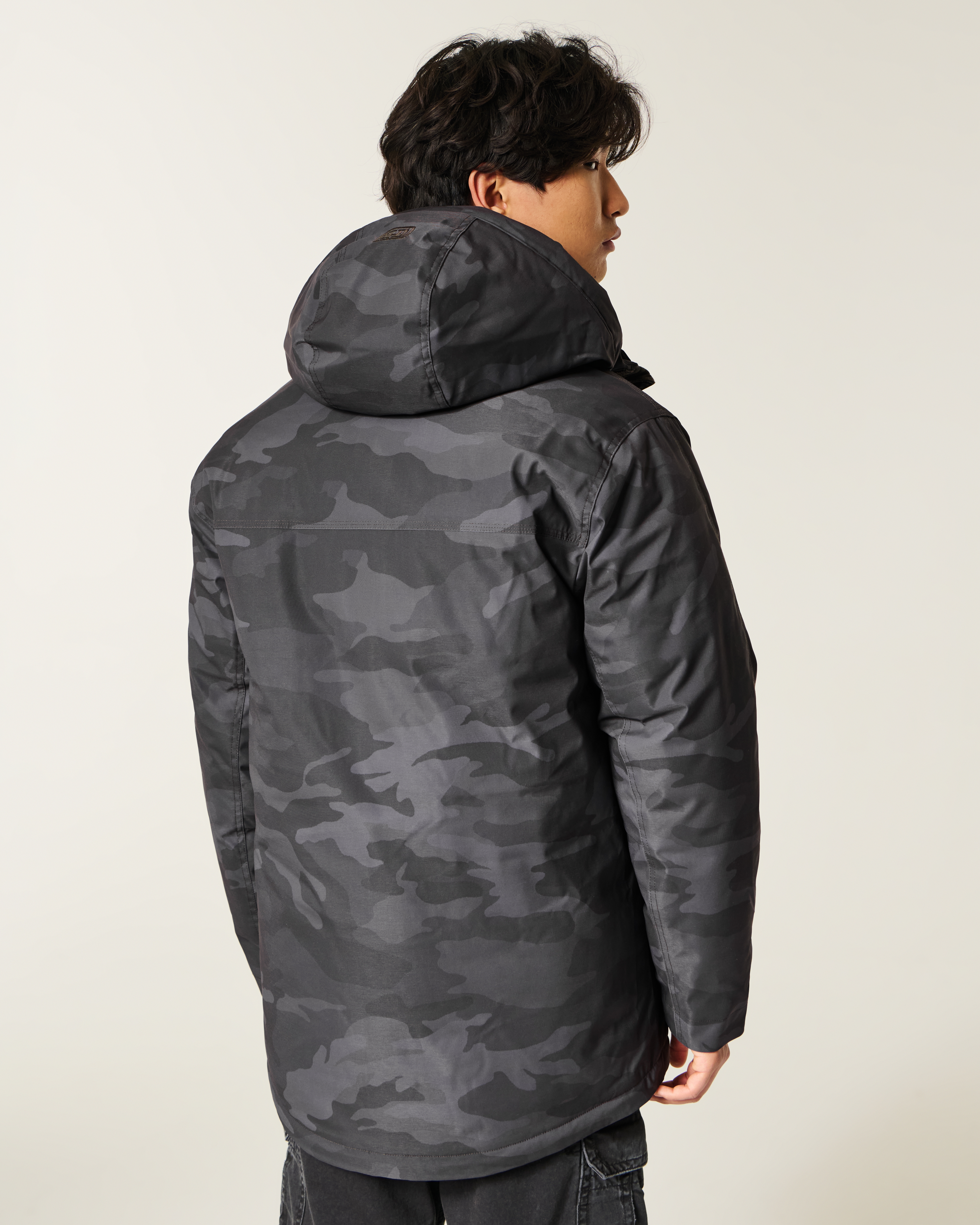 Мужские куртки Hollister Hooded Camo Zip-Up Parka — фото 3