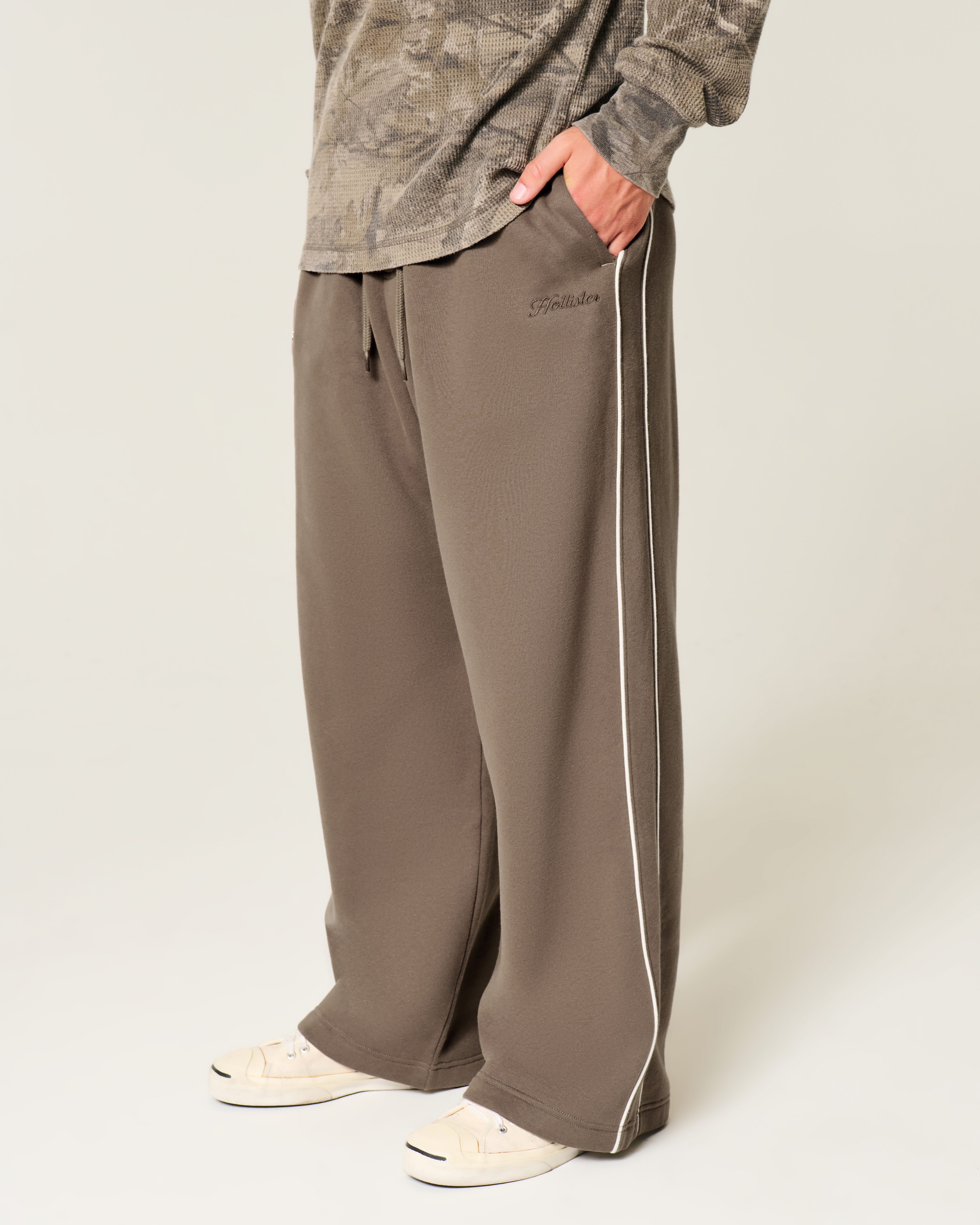 Мужские брюки Hollister Feel Good Super Baggy Sweatpants — фото 3