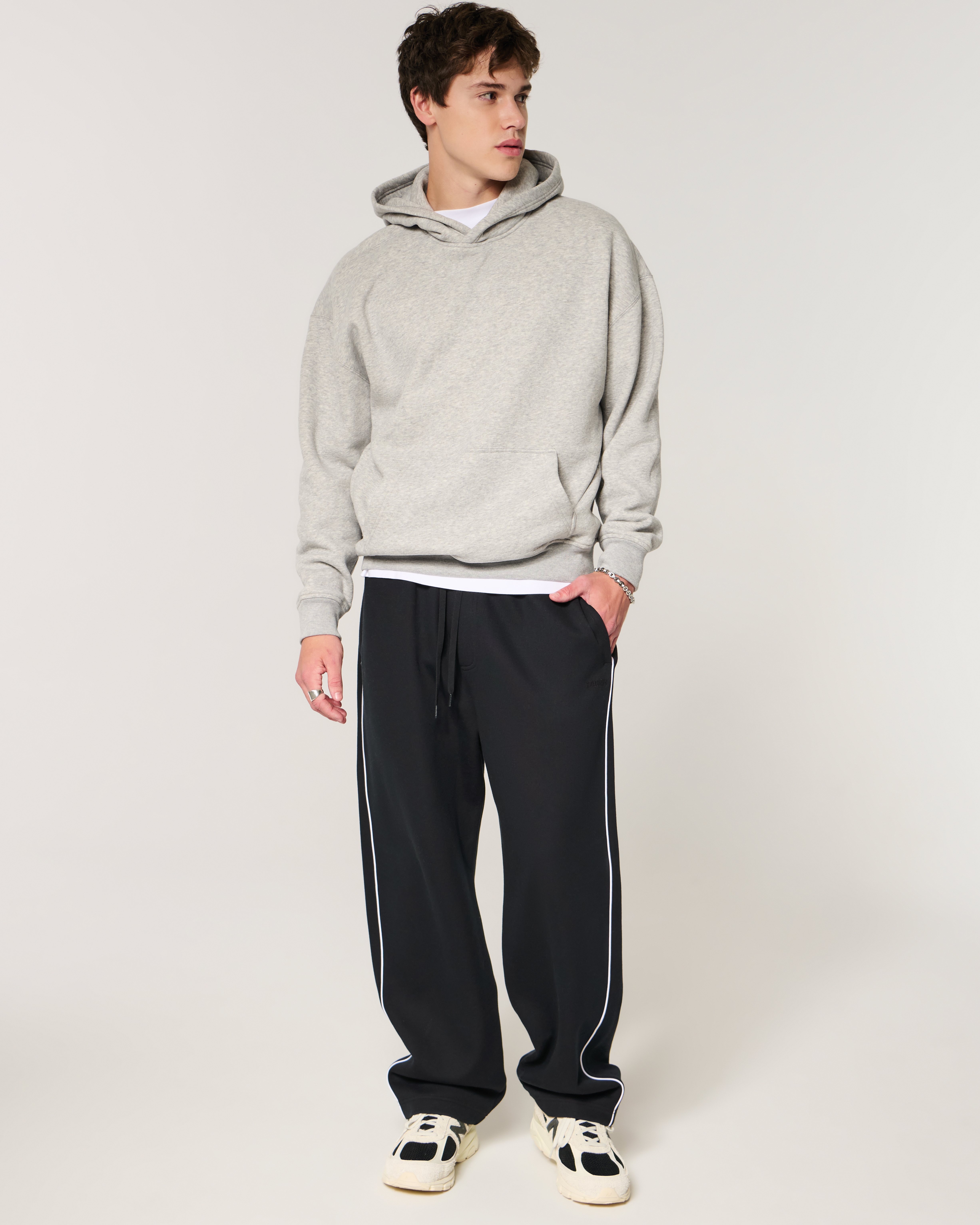 Мужские брюки Hollister Baggy Everyday Cooling Sweatpants — фото 2