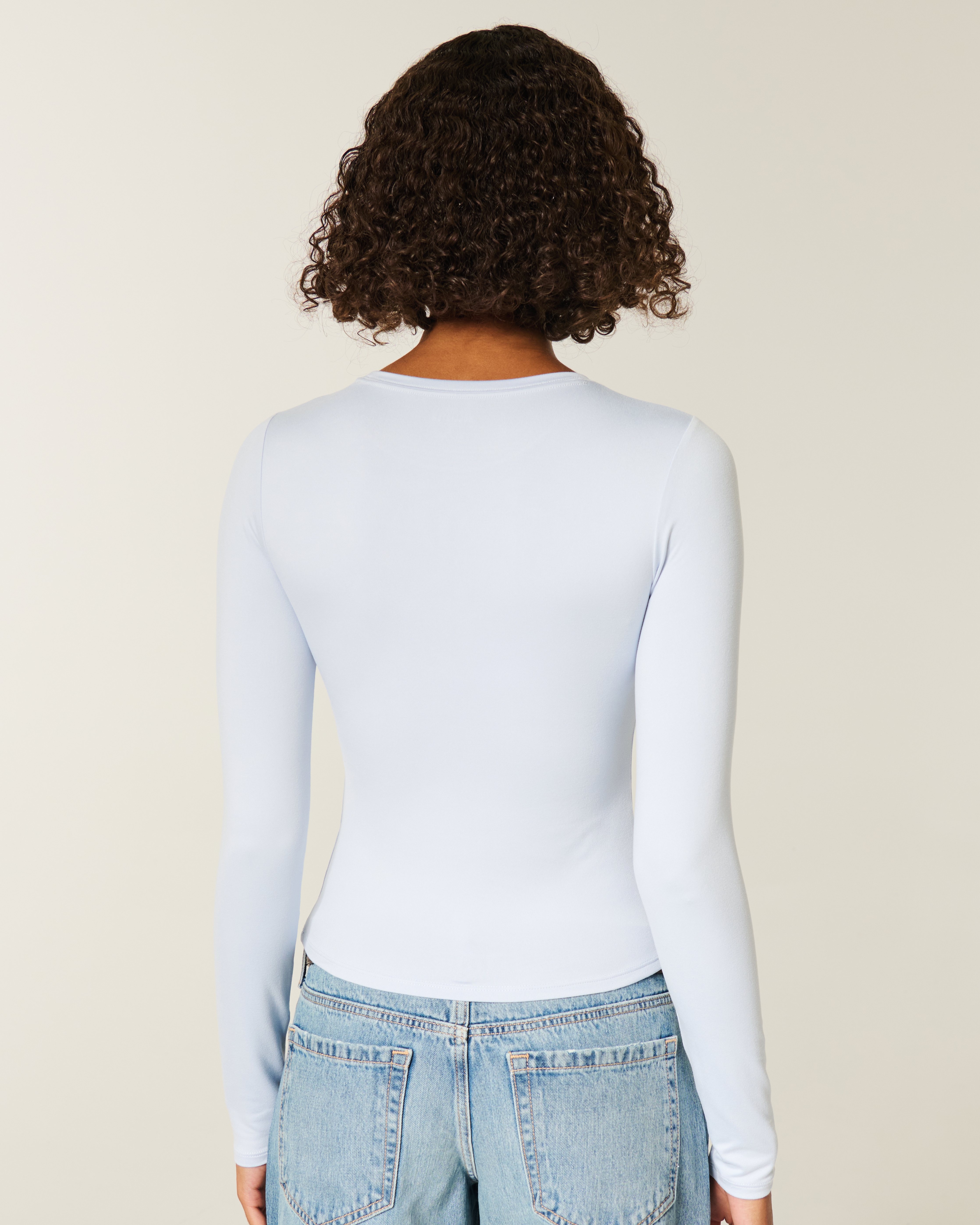 Женские футболки Hollister Long-Sleeve Soft Seamless Fabric Crew Baby Tee — фото 3