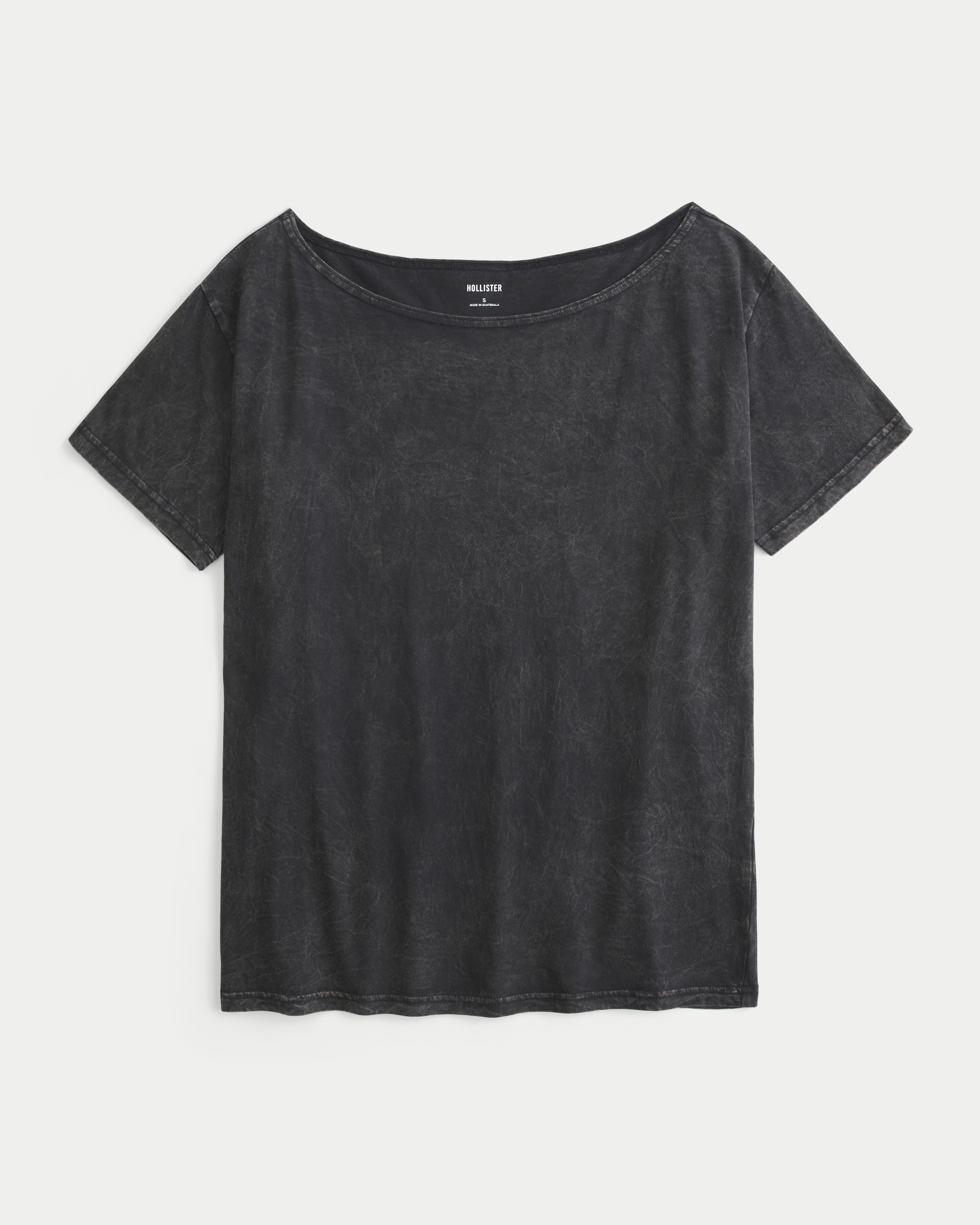 Женская футболка Hollister Easy Off-the-Shoulder, цвет: Чёрный варёный — фото 1