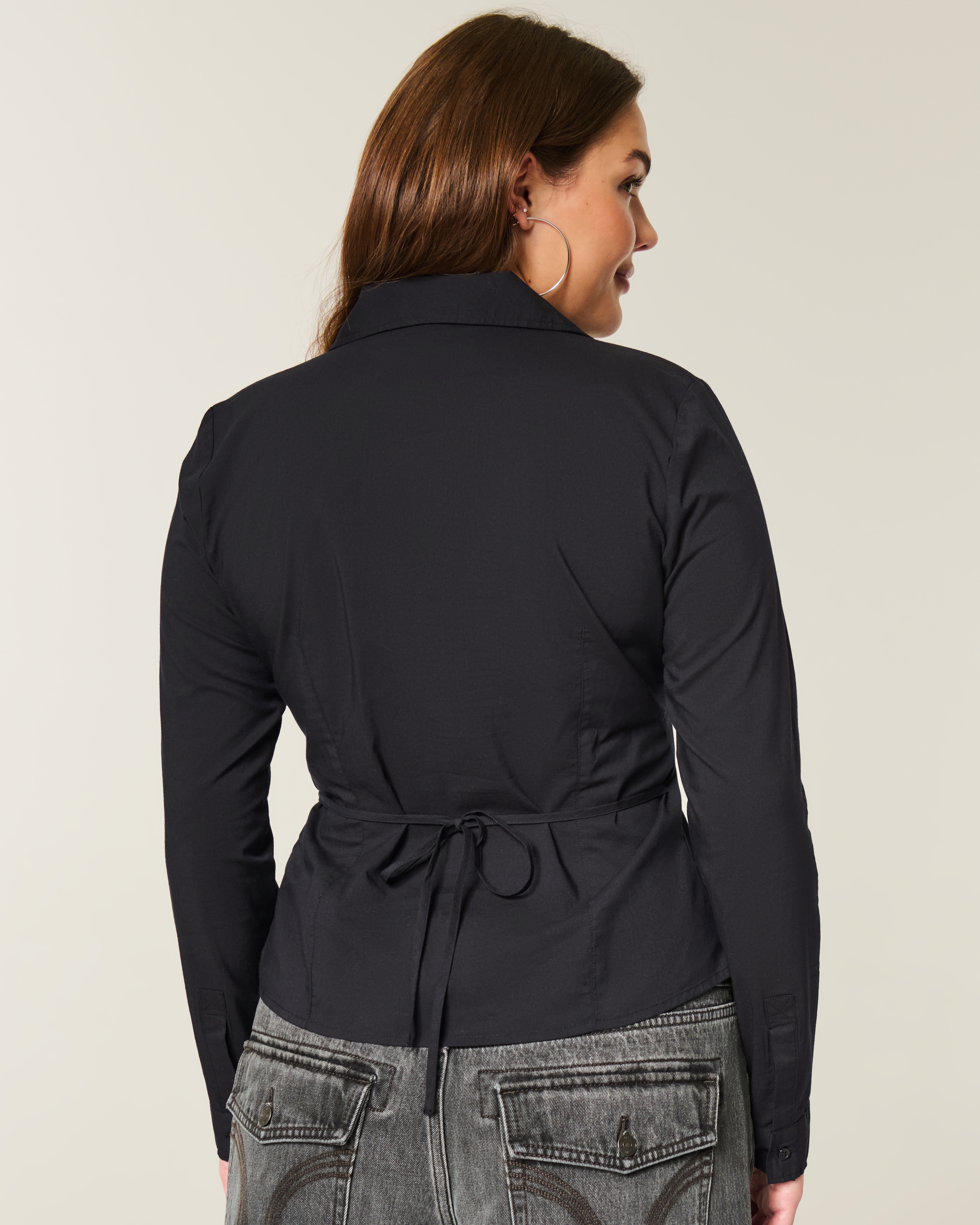 Женские рубашки Hollister Tuxedo-Style Stretch Poplin Shirt — фото 3