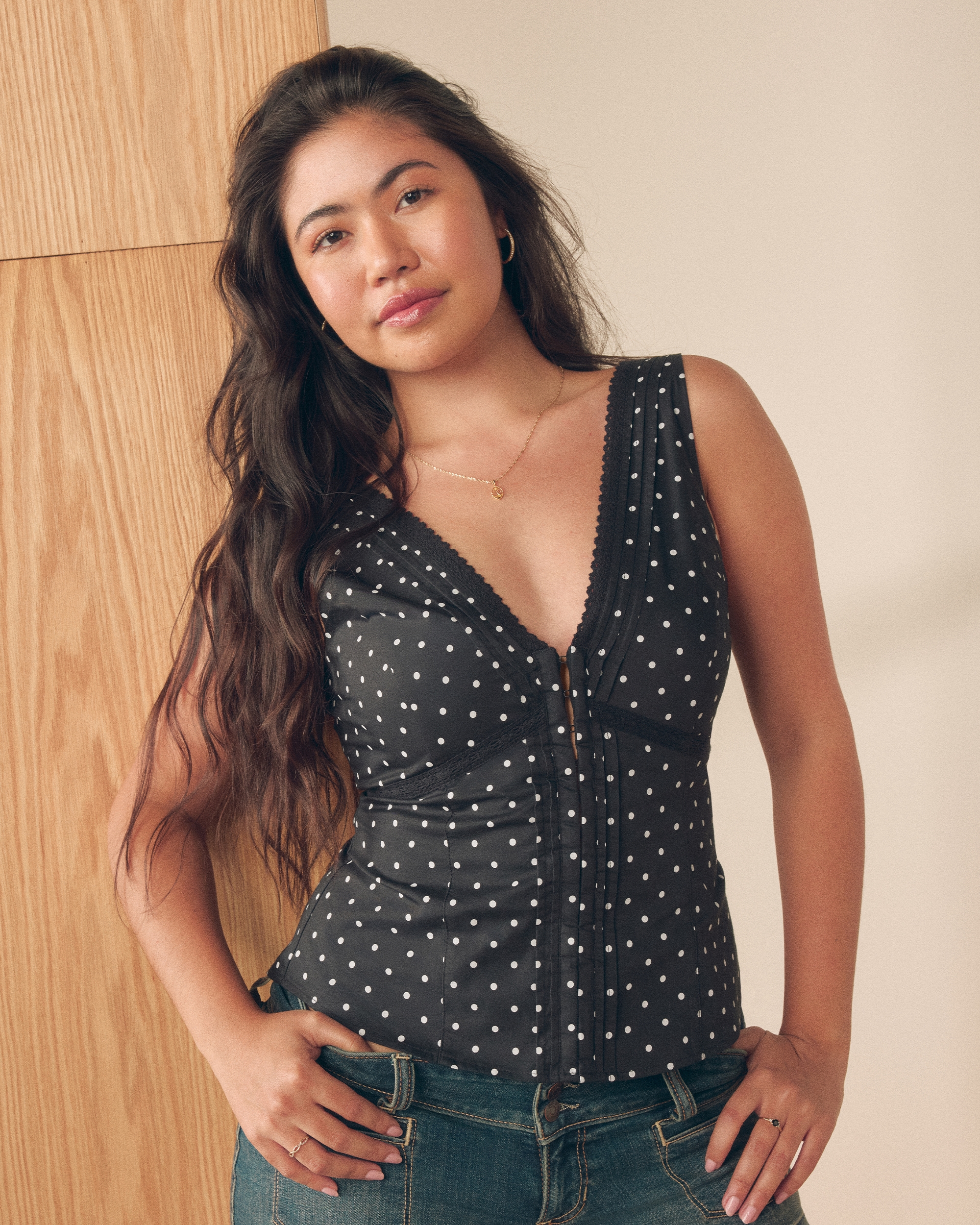 Женские топы Hollister Hook & Eye Lace Trim Tank — фото 2