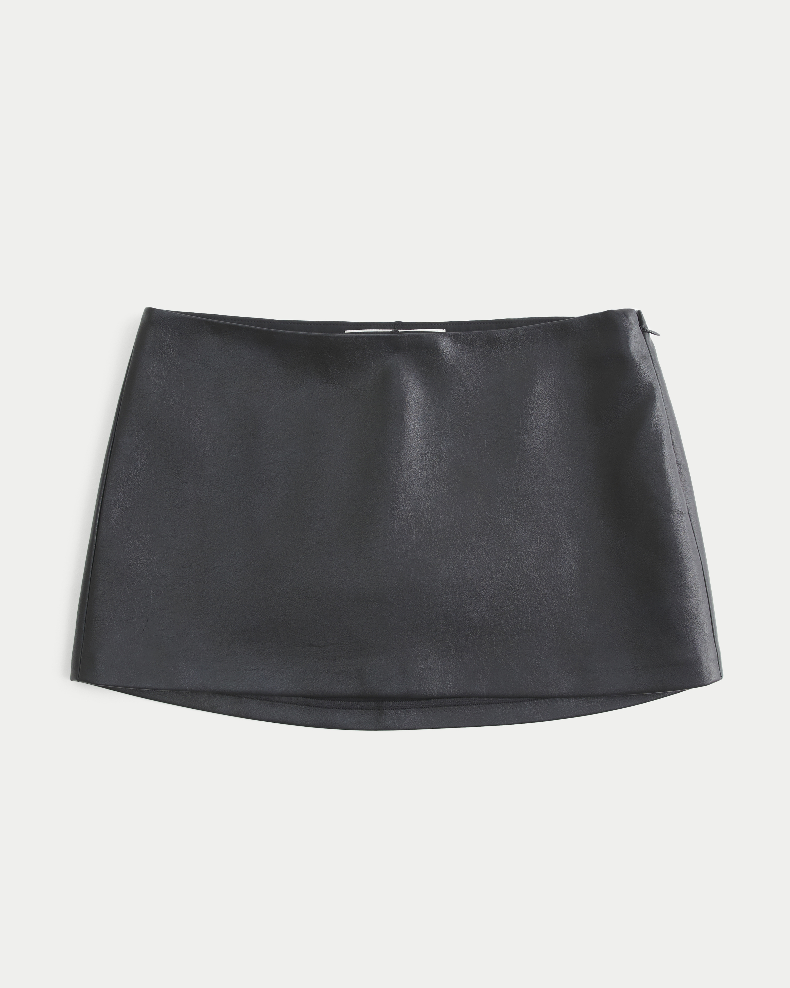 Женская юбка-шорты Hollister Low-Rise Pull-On Mini Skort, цвет: Чёрный