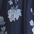 marineblau mit blumen