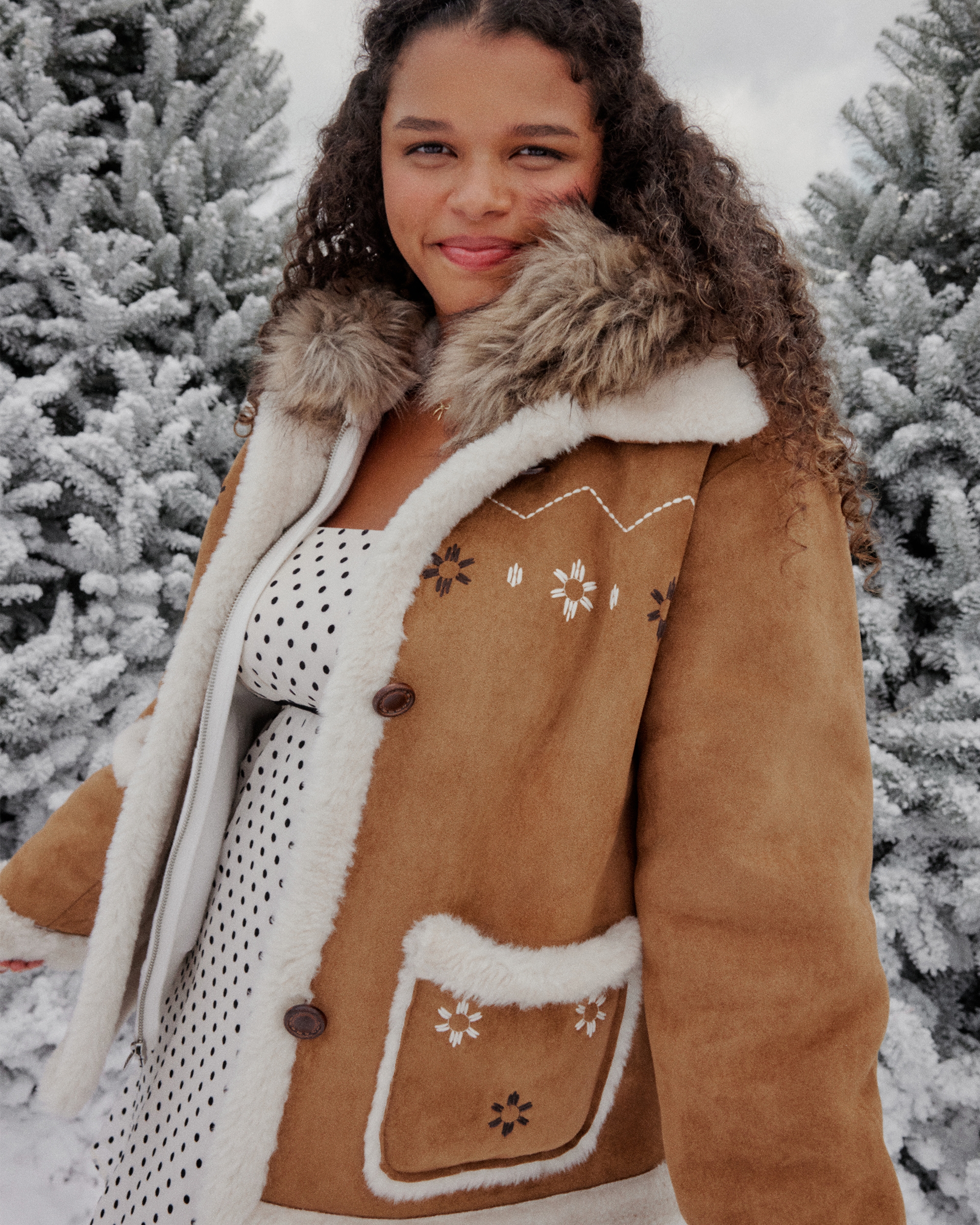 Женские куртки Hollister Faux Shearling Jacket — фото 2