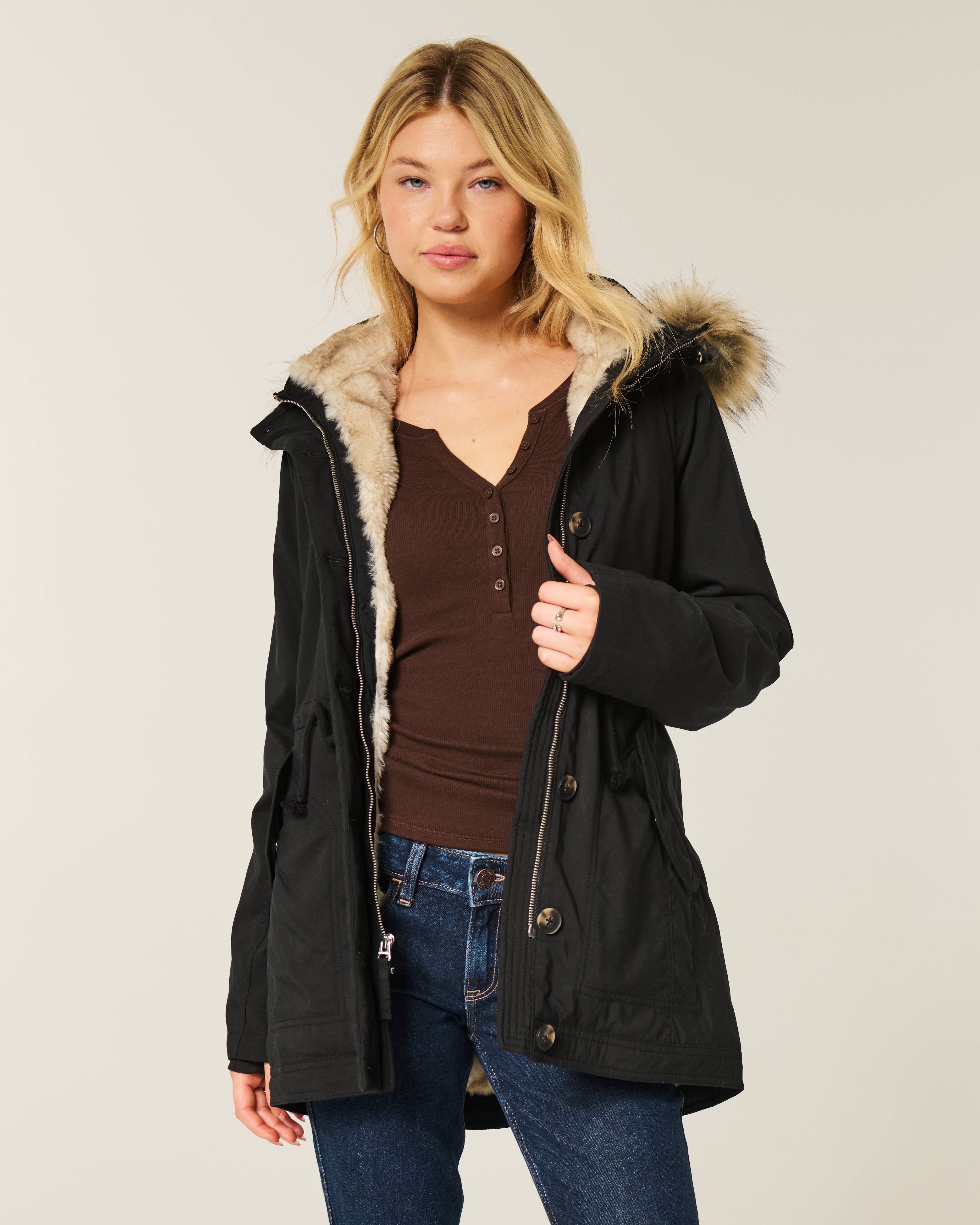 Женские куртки Hollister Faux Fur-Lined Parka — фото 2