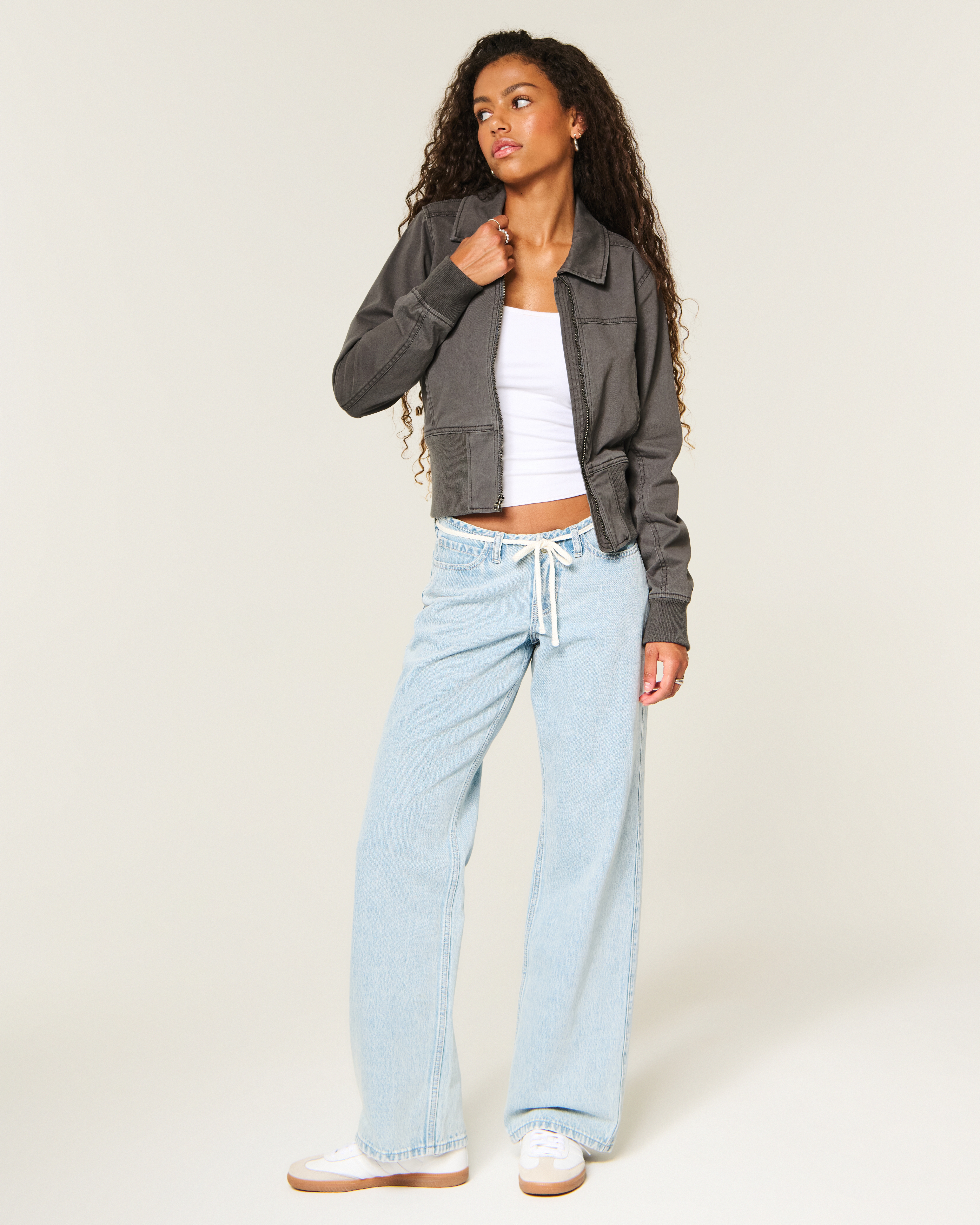 Женские куртки Hollister Twill Zip-Up Bomber Jacket — фото 3