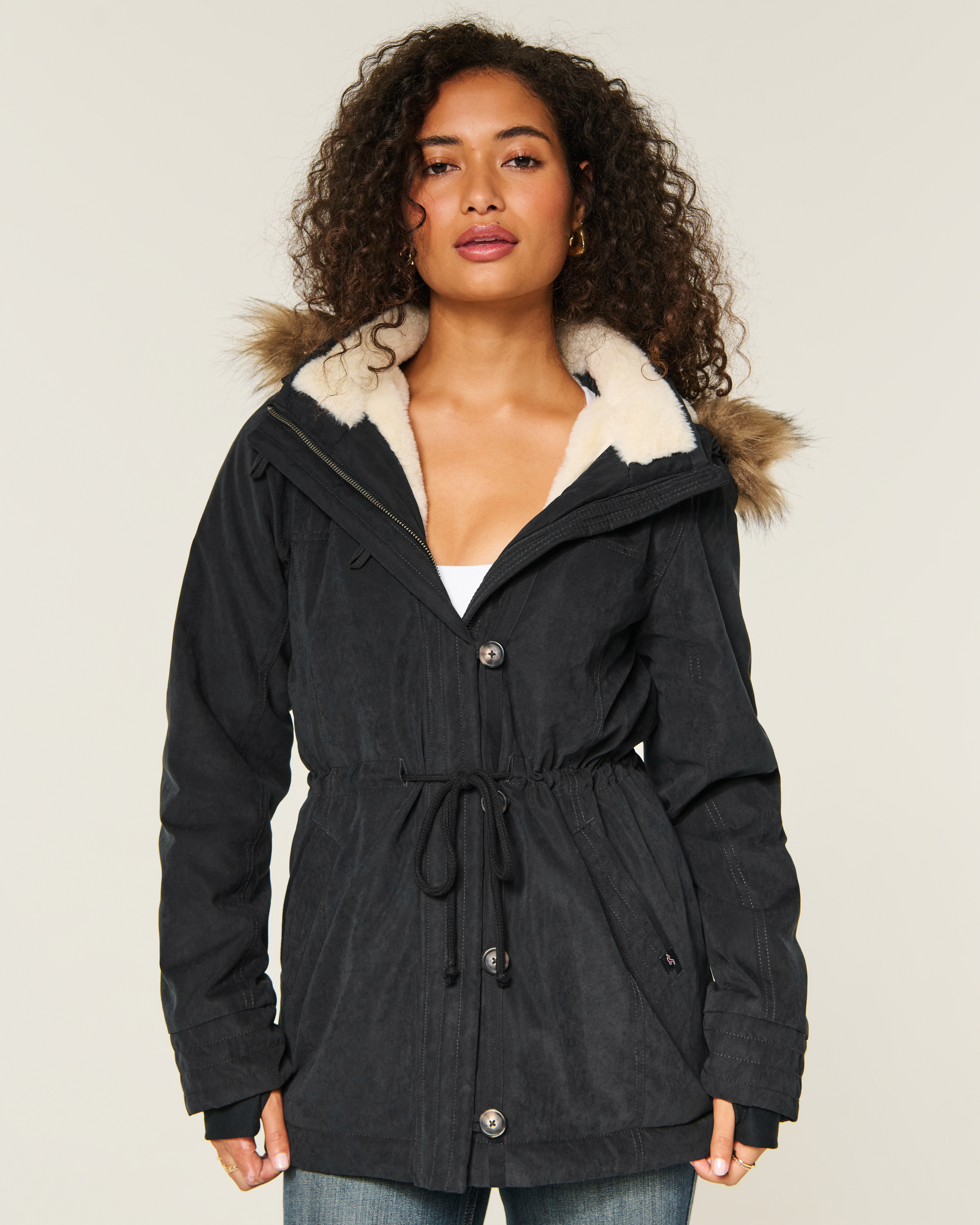 Женская куртка Hollister Faux Fur-Lined, цвет: Чёрный — фото 2