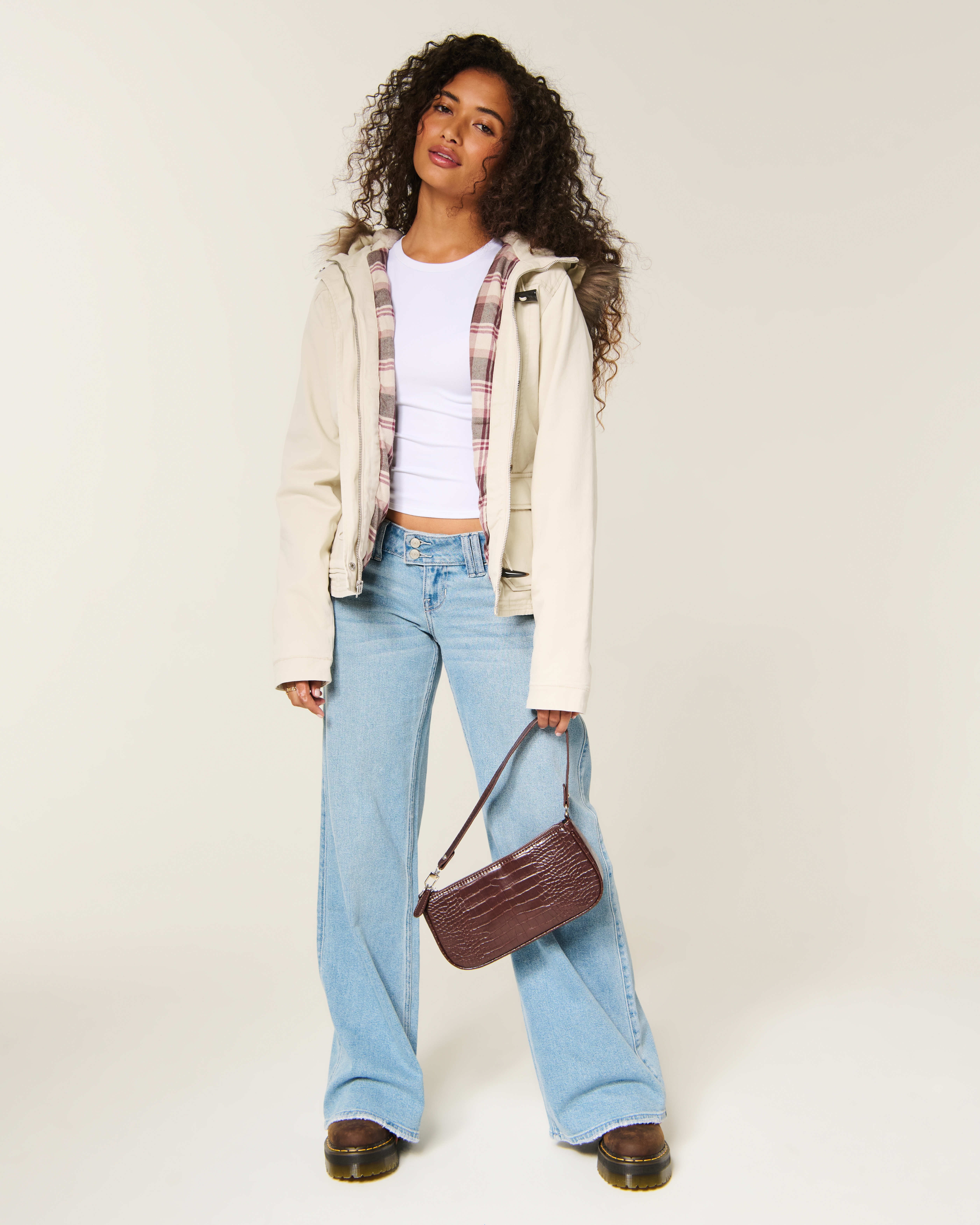 Женская куртка Hollister Faux Fur-Lined Toggle, цвет: Кремовый — фото 3