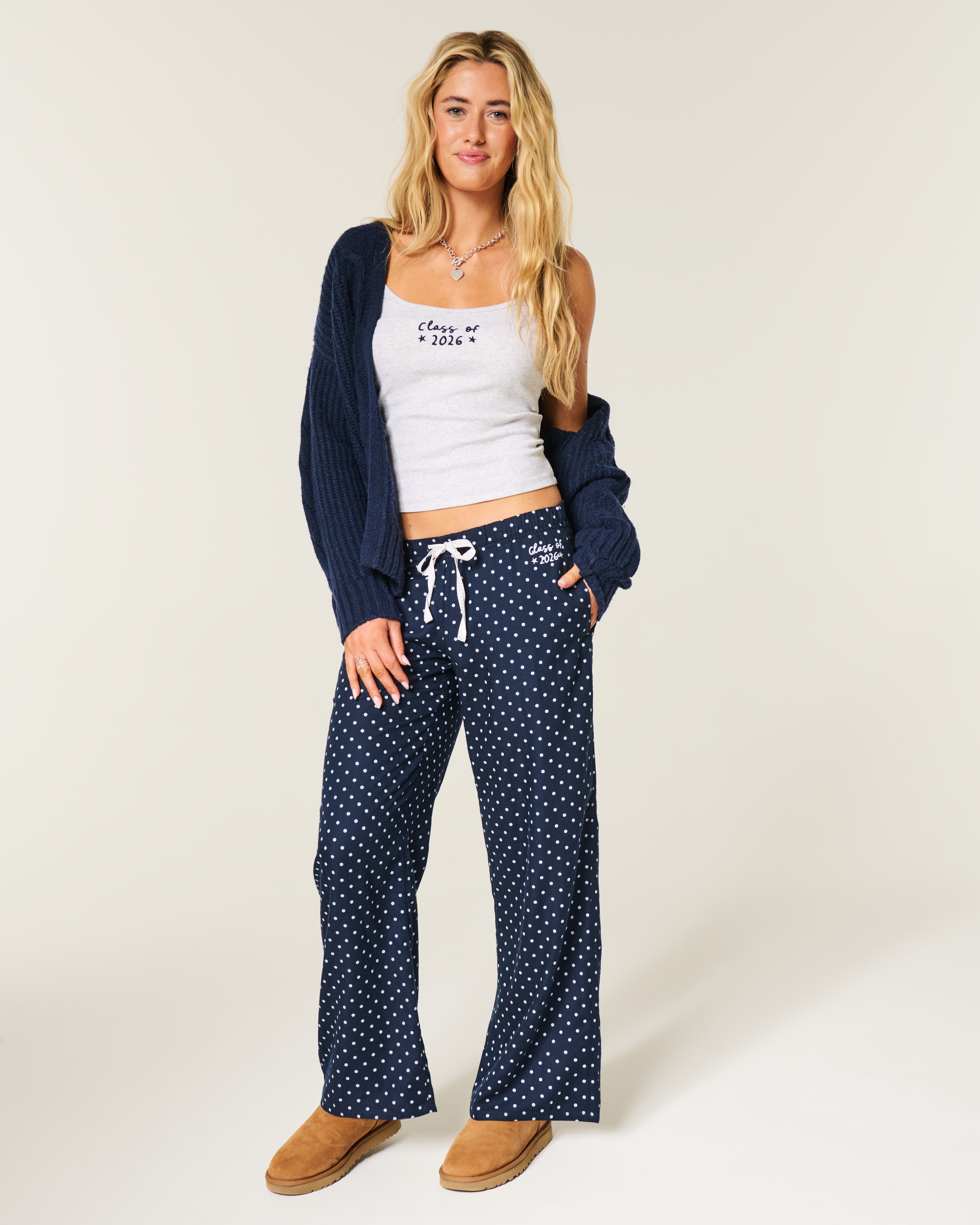 Женские брюки Hollister Flannel Wide-Leg Class of 2026 Graphic Pants — фото 2