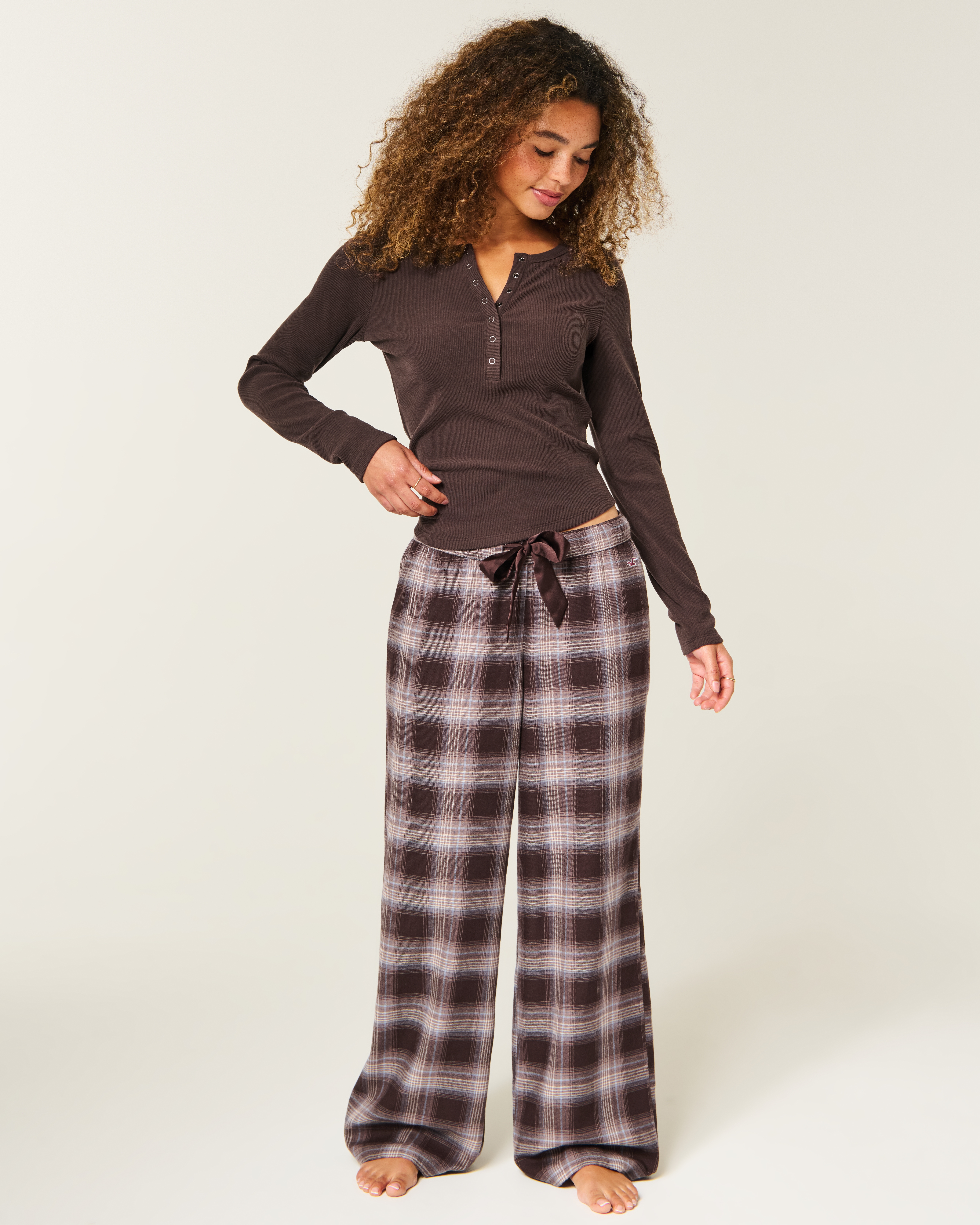 Женские брюки Hollister Flannel Satin Tie Wide-Leg Pants — фото 2