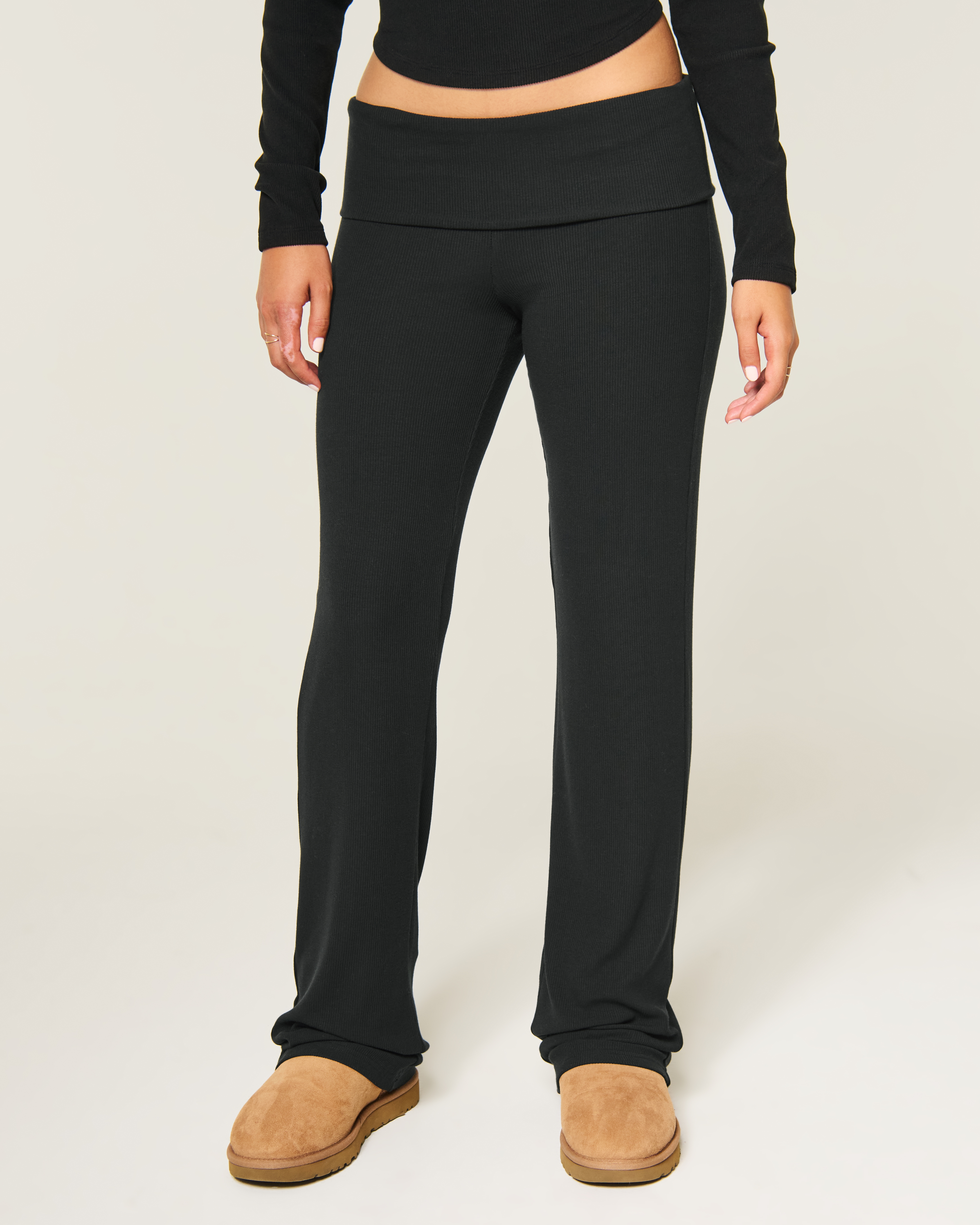 Женские брюки Hollister Rib Foldover Waist Bootcut Pants — фото 3