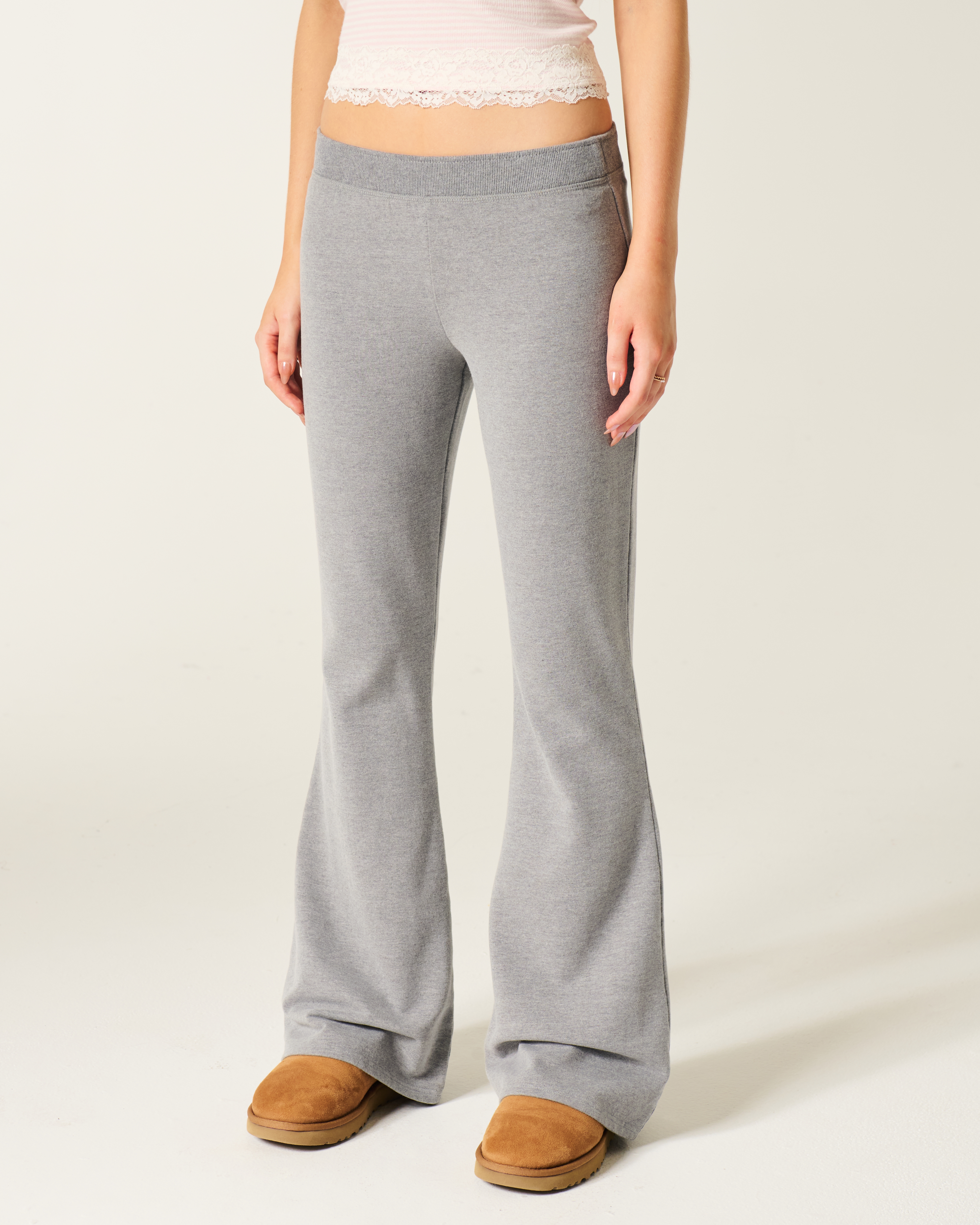 Женские брюки Hollister Flare Sweatpants — фото 3