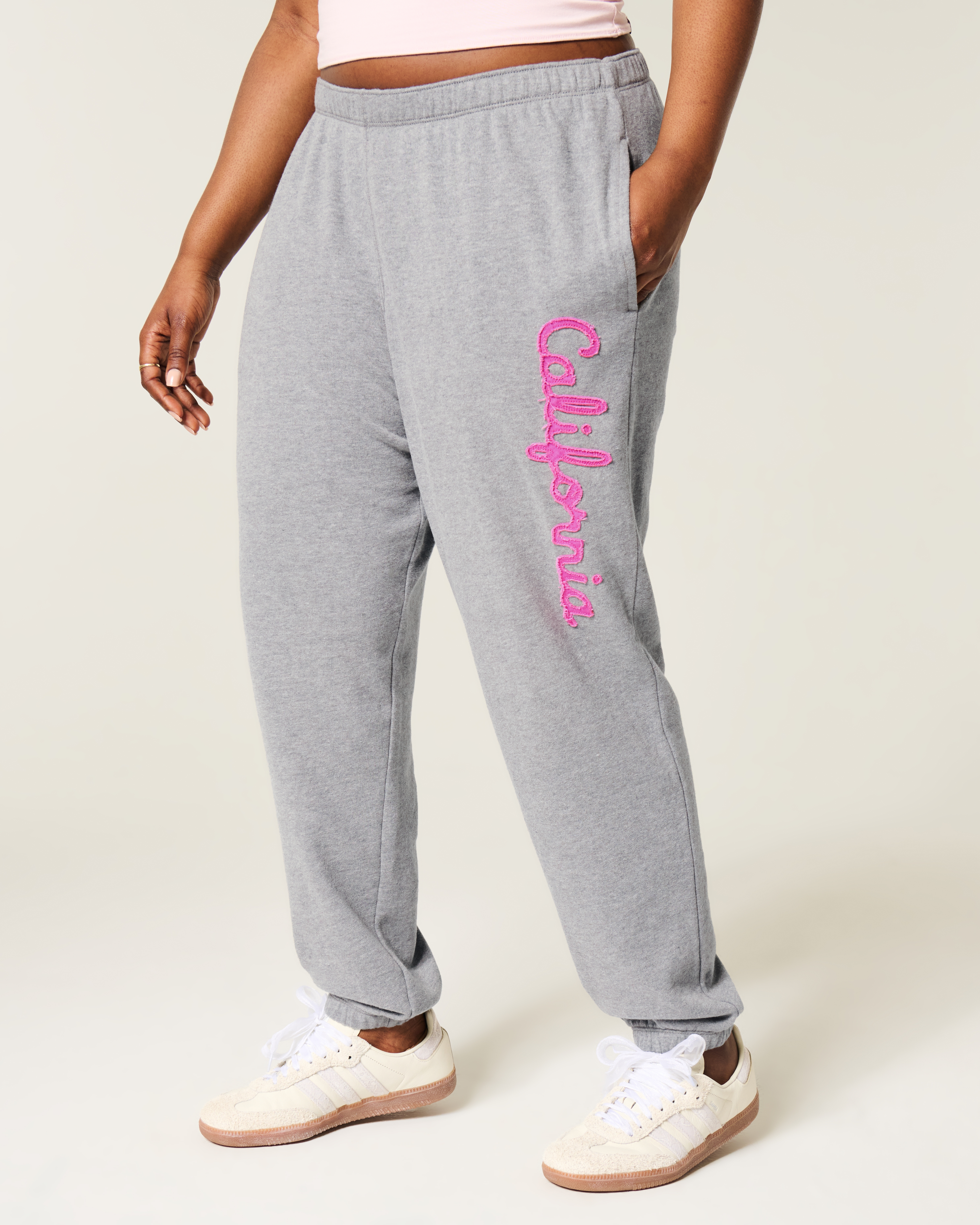 Женские брюки Hollister Logo Graphic Fleece Joggers — фото 3