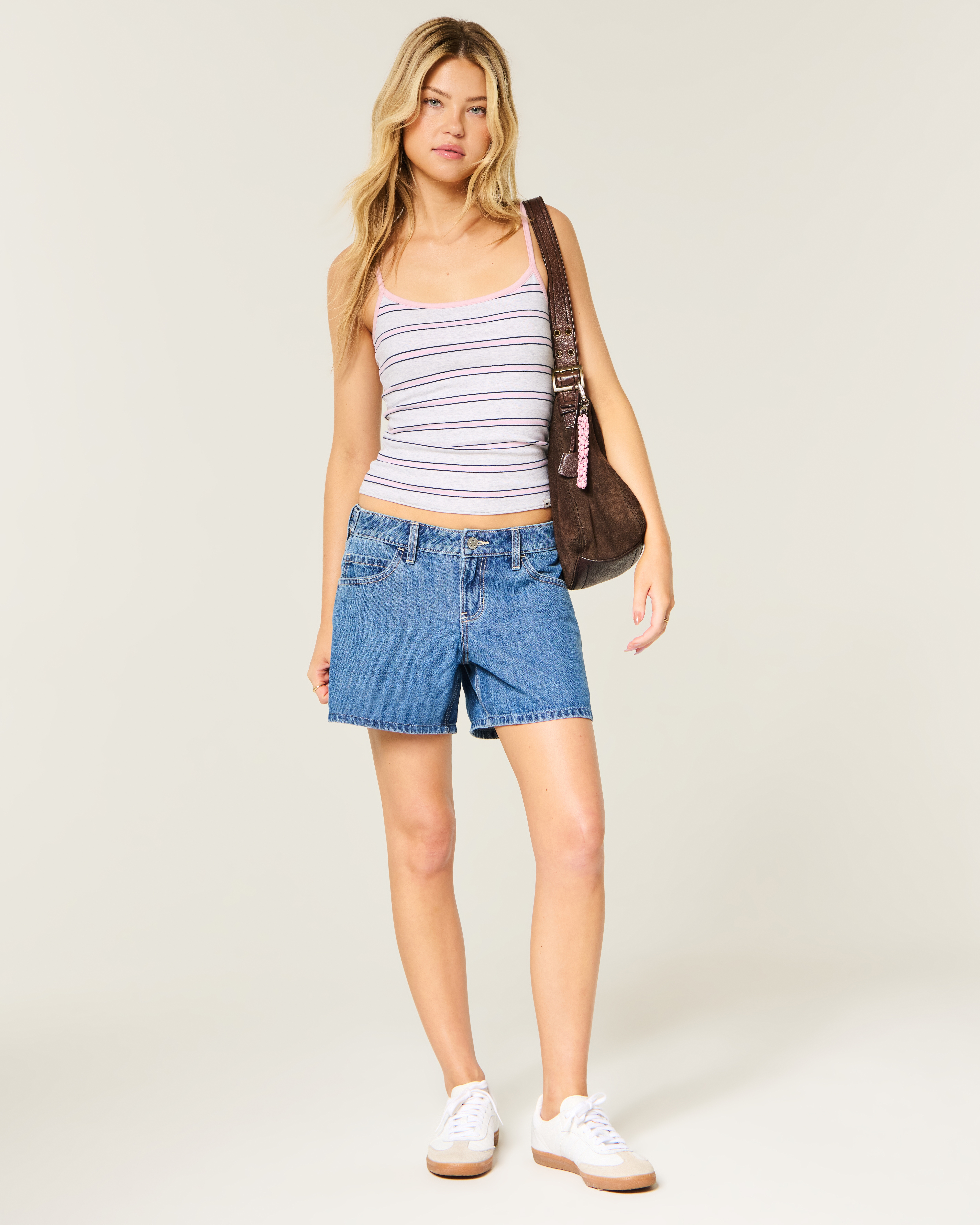 Женские шорты Hollister Andi Adjustable Low-Rise Medium Wash Baggy Shorts — фото 3