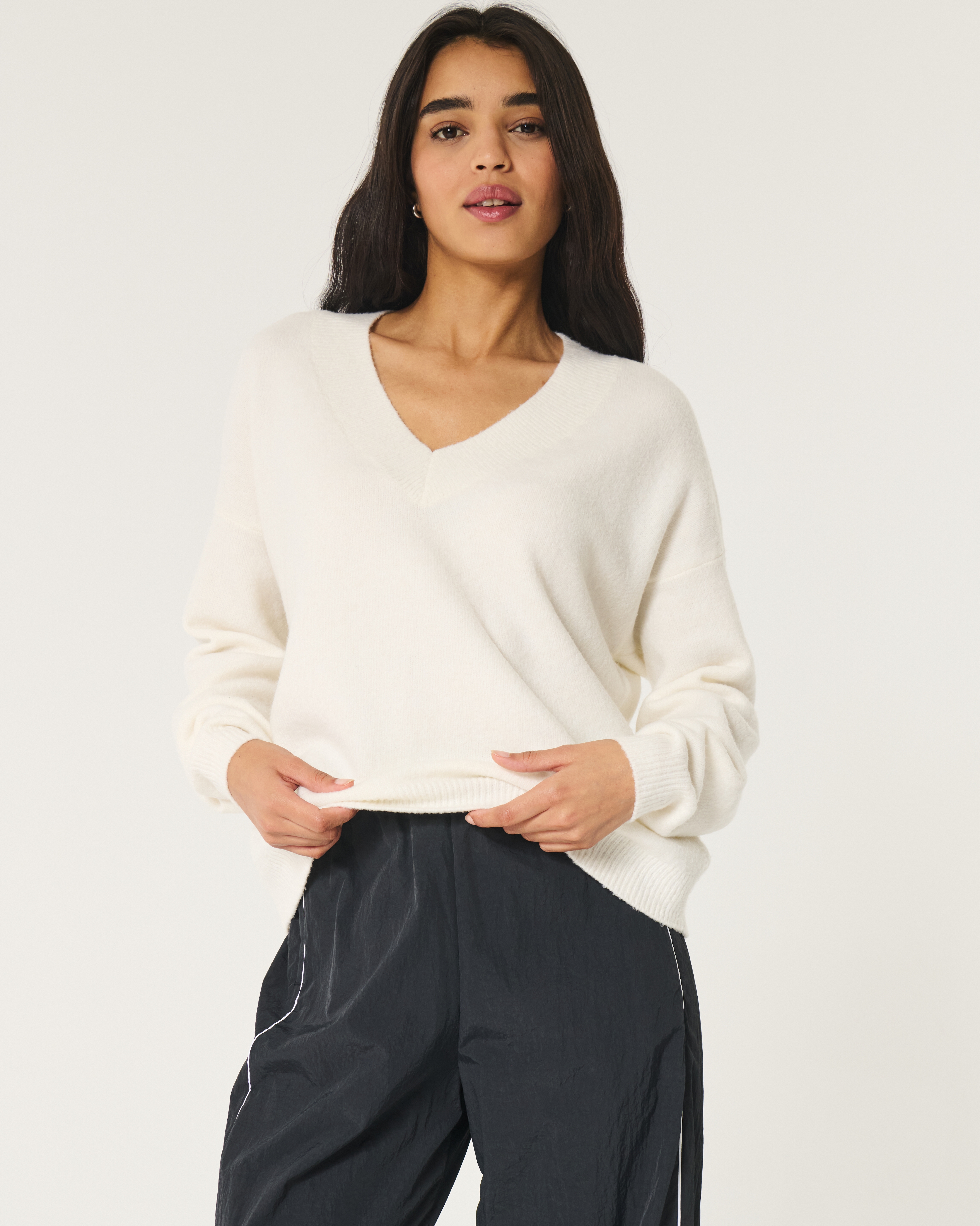 Женские свитеры Hollister Comfy Cloud Oversized V-Neck Sweater — фото 2